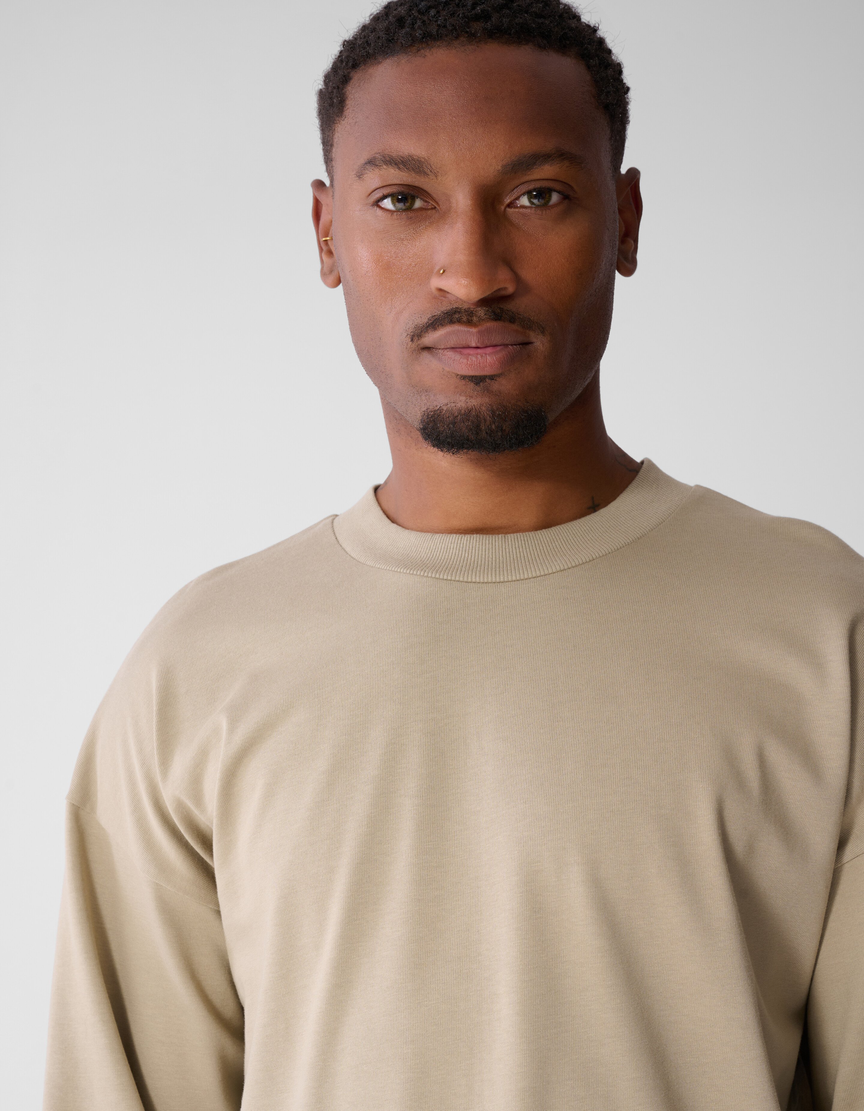 Basis Relaxed Fit Longsleeve Beige SHOEBY MEN