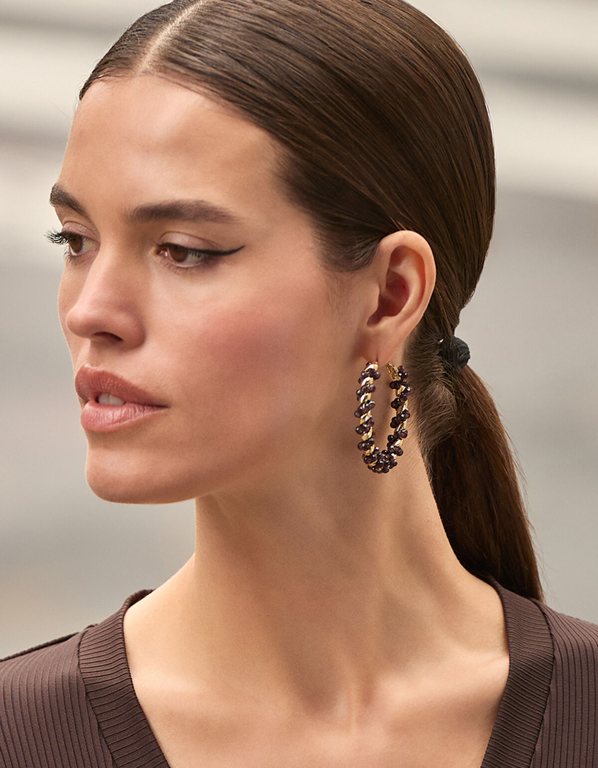 Verdrehte Perlenreifen-Ohrringe Dunkel-Lila SHOEBY ACCESSOIRES