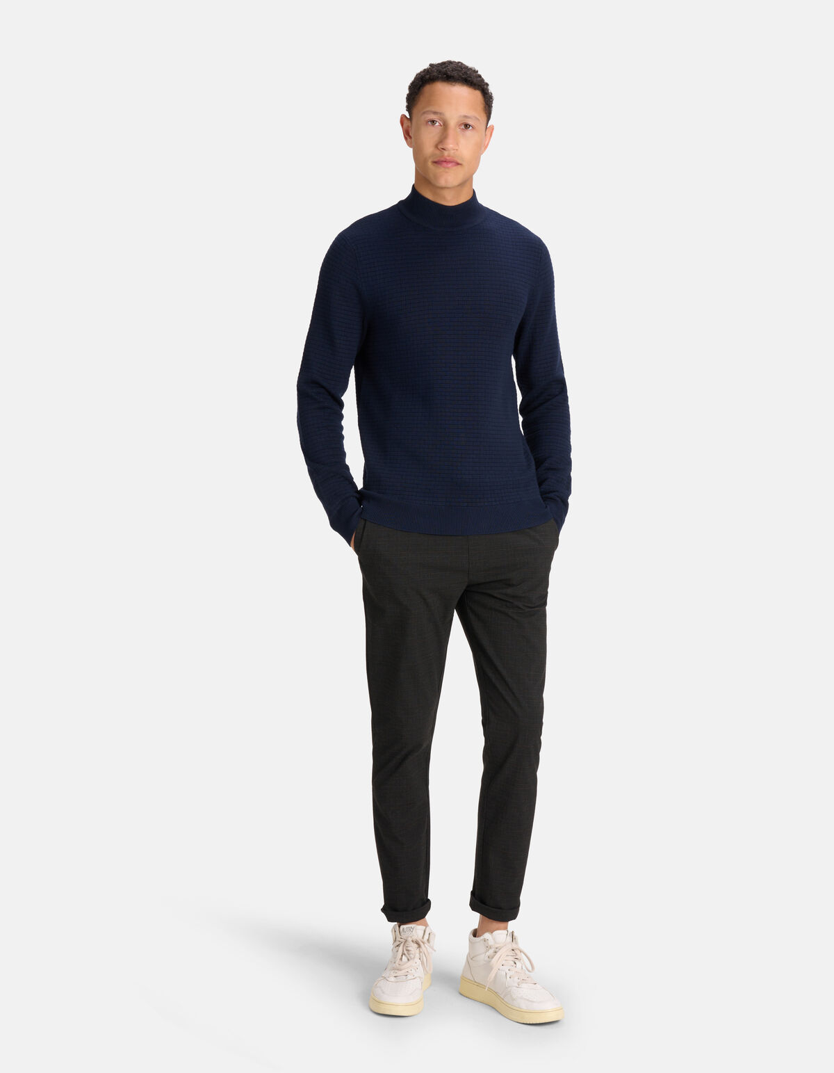 Blockierter Rollkragenpullover dunkelblau SHOEBY MEN