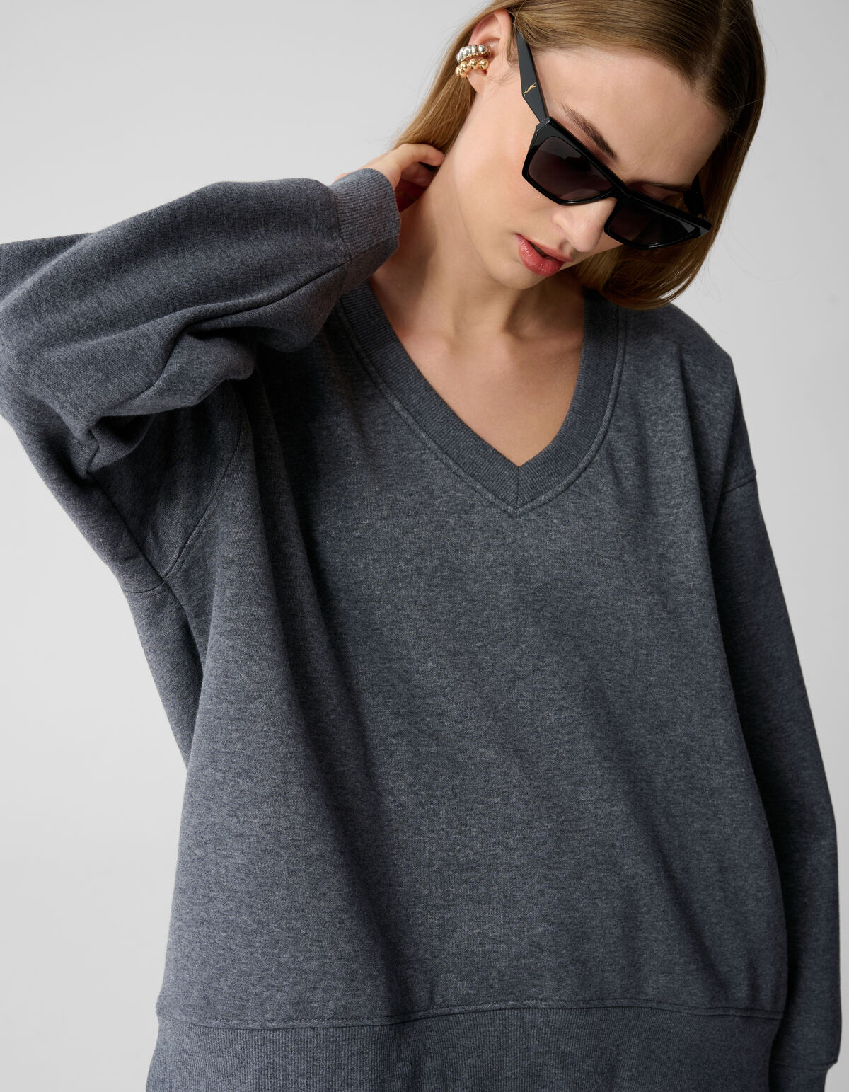 Oversized-Pullover mit V-Ausschnitt Dunkelgrau Von SHOEBY WOMEN