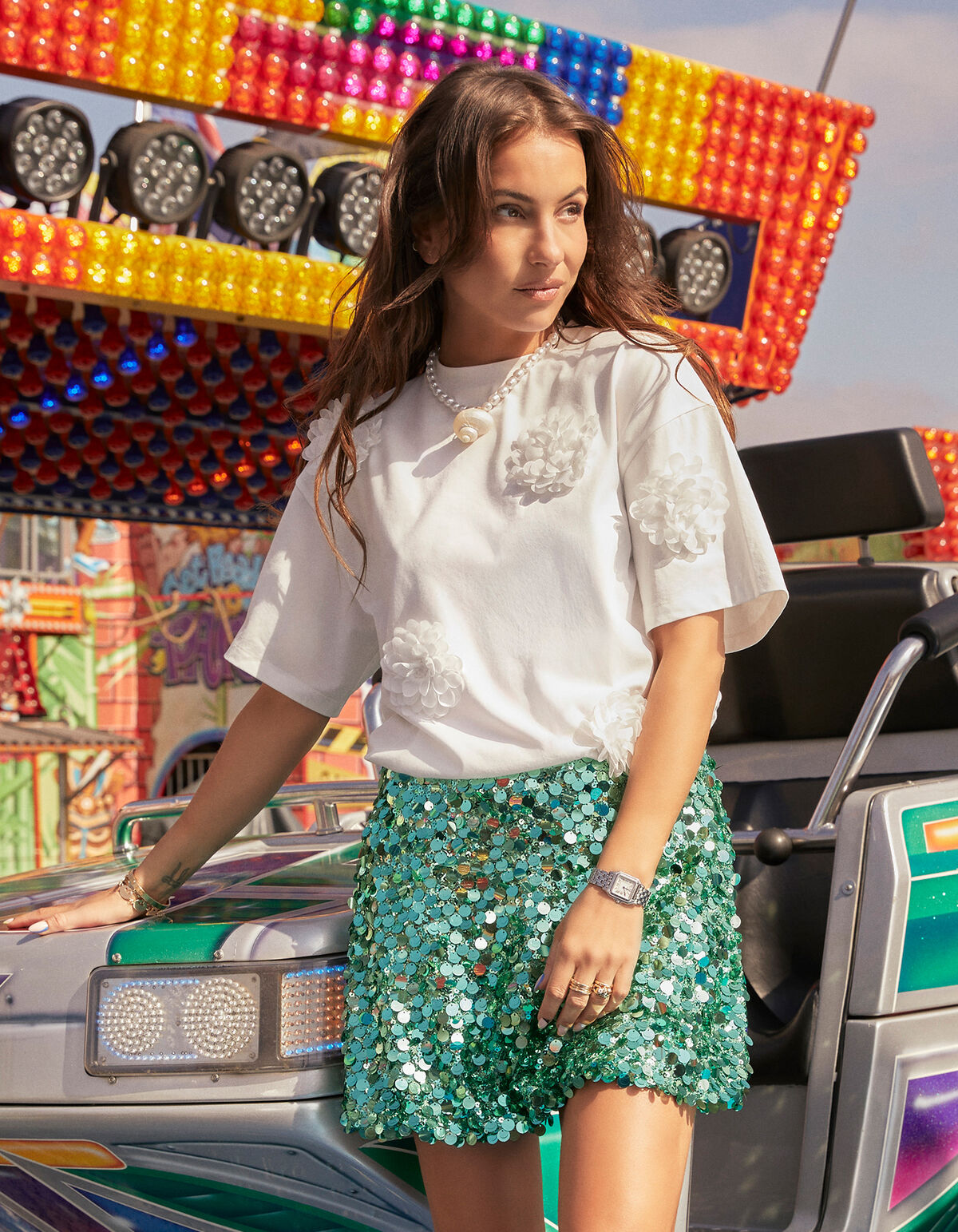 &Uuml;bergro&szlig;es Blumen-T-Shirt Wei&szlig; von Lizzy SHOEBY WOMEN