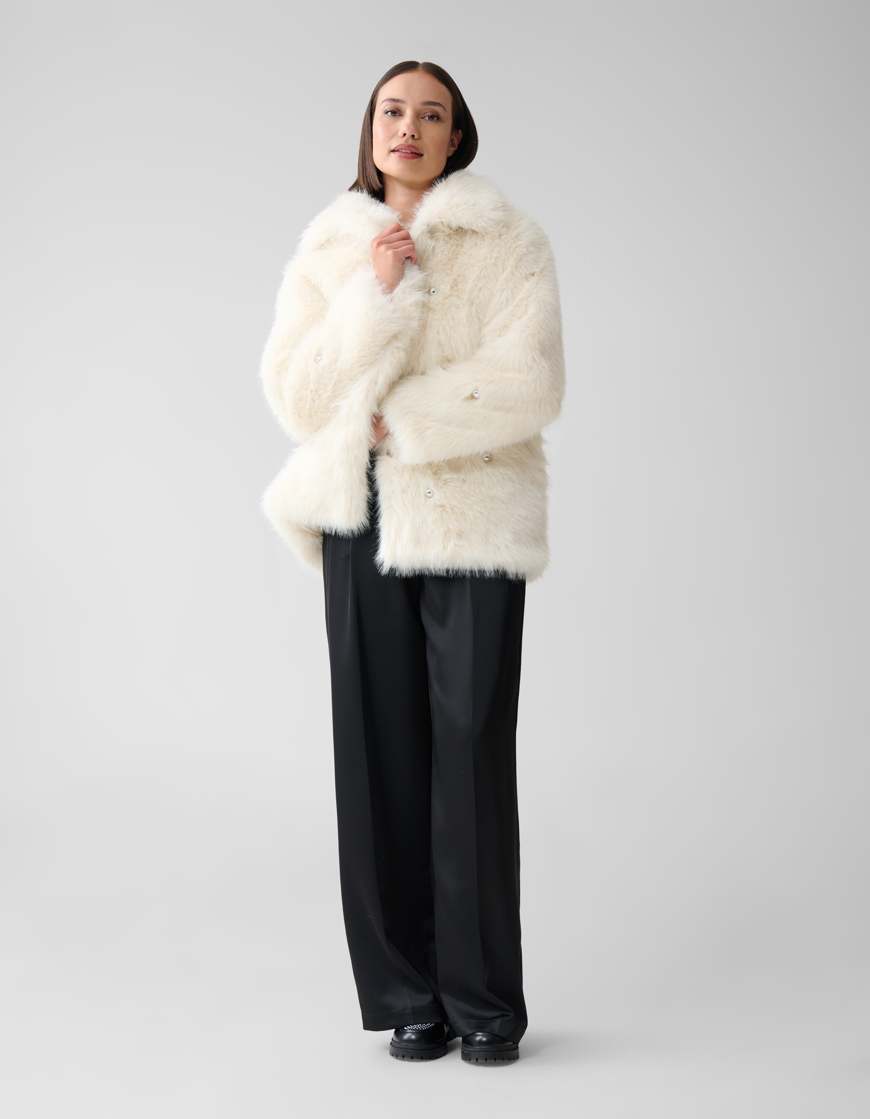 Verschönerte Kunstpelzjacke Off White SHOEBY WOMEN