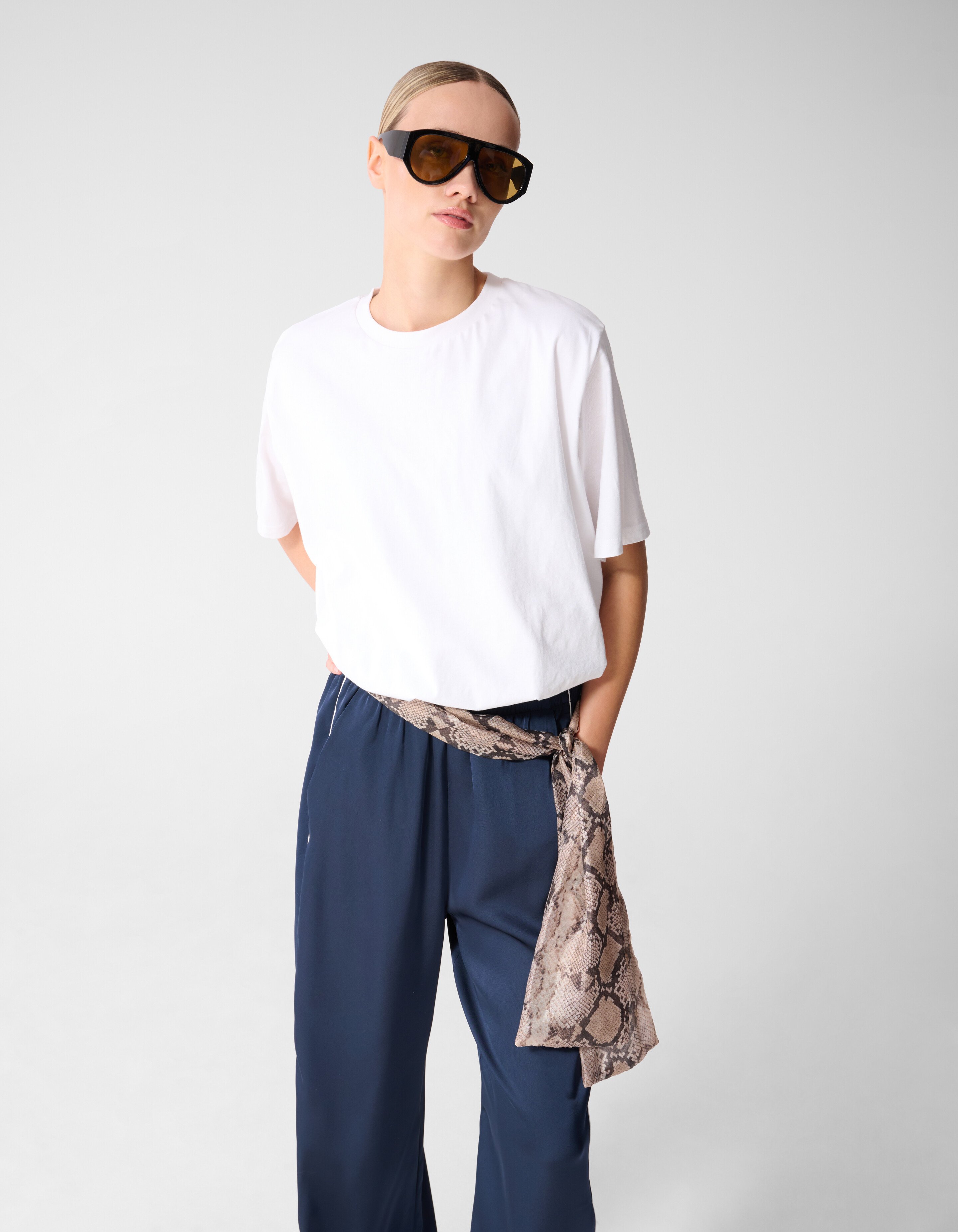 Oversized Balloon T-Shirt Wei&szlig; SHOEBY WOMEN