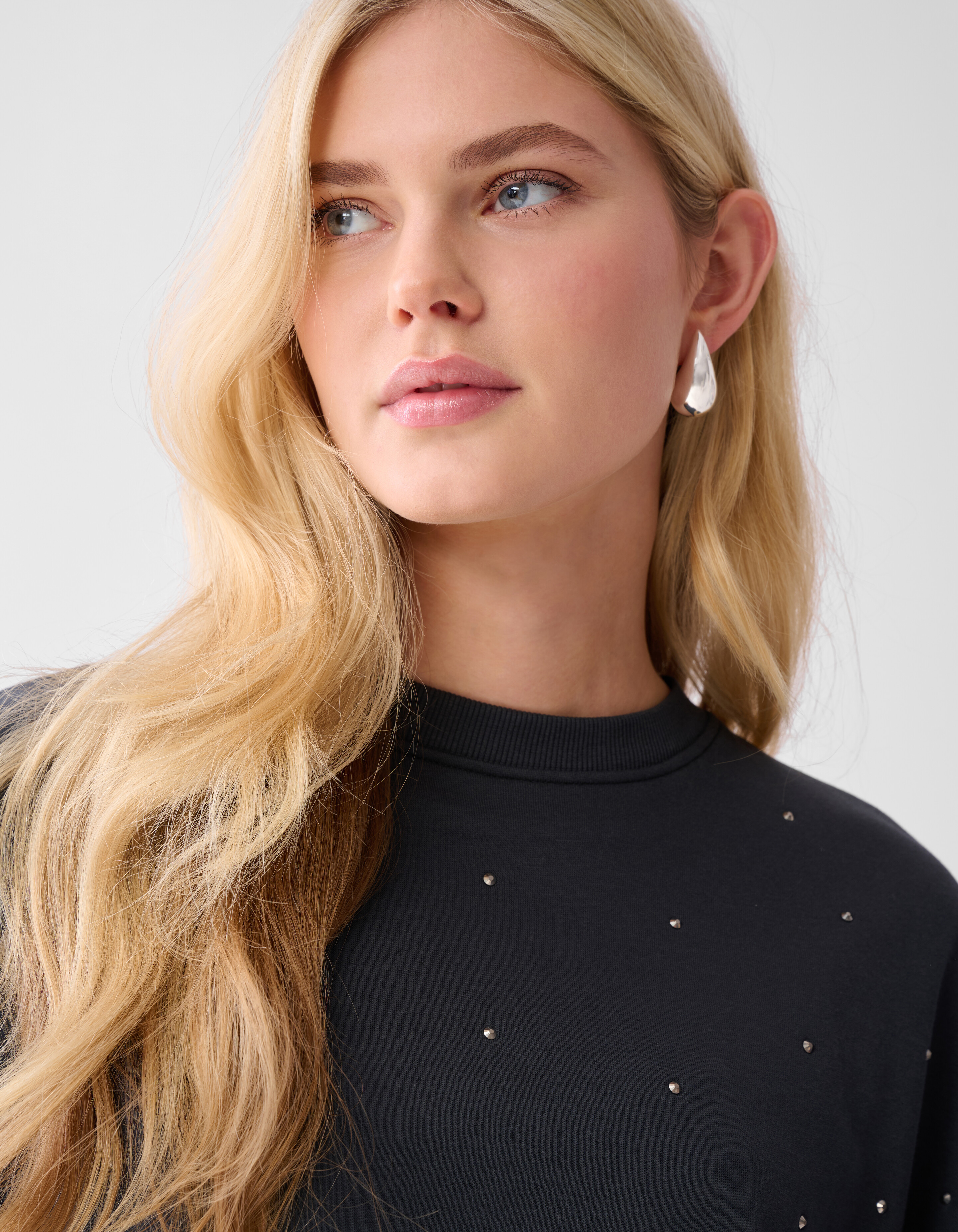 Allover-Strass-Pullover Dunkelgrau SHOEBY WOMEN