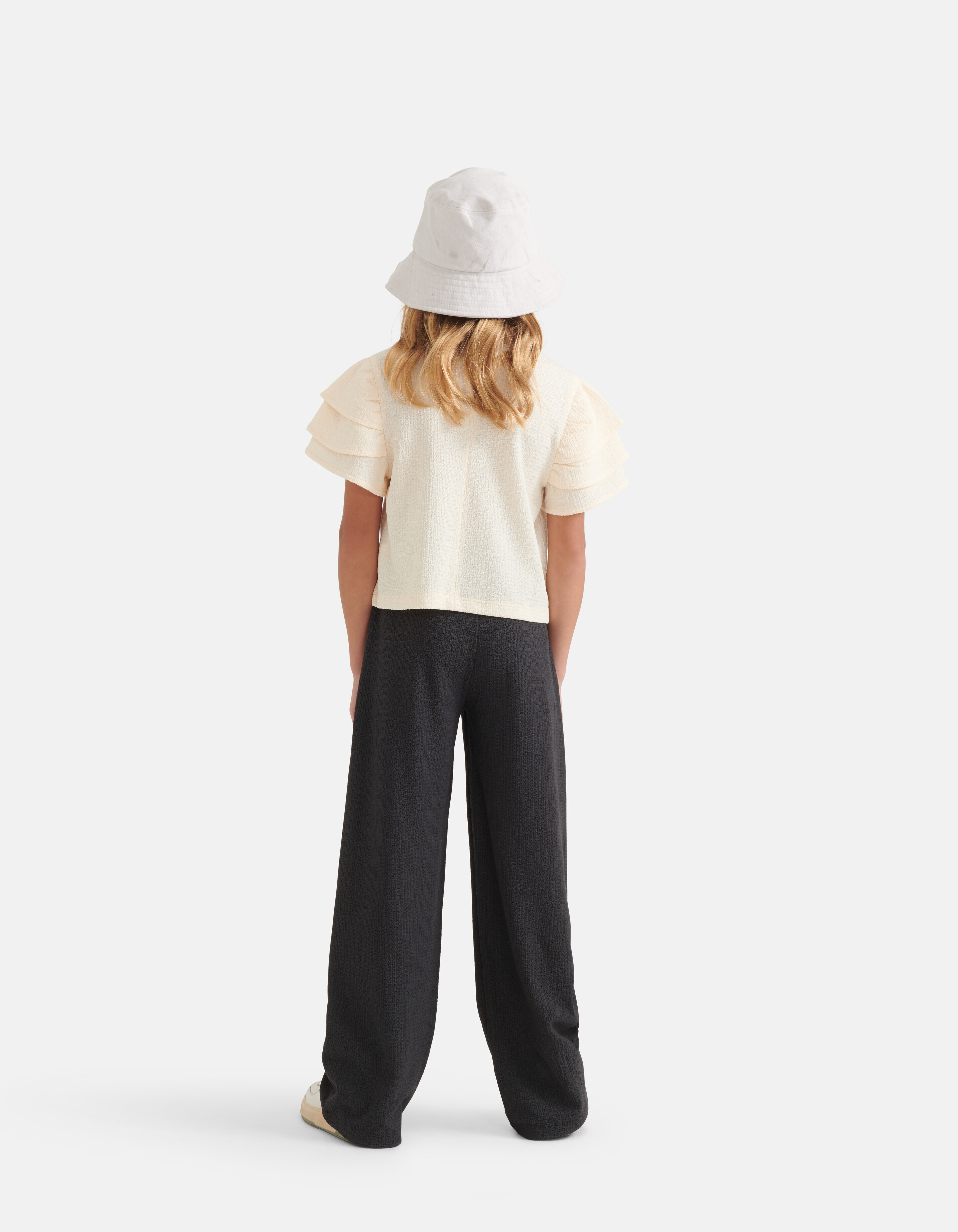 Crinkle Top Off White SHOEBY GIRLS