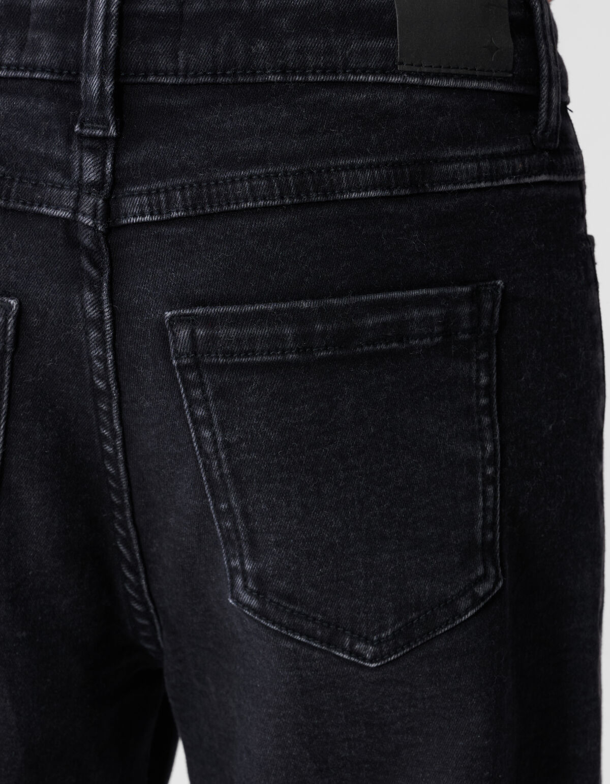 Shiny Wide Leg Fit Jeans in Schwarz SHOEBY GIRLS
