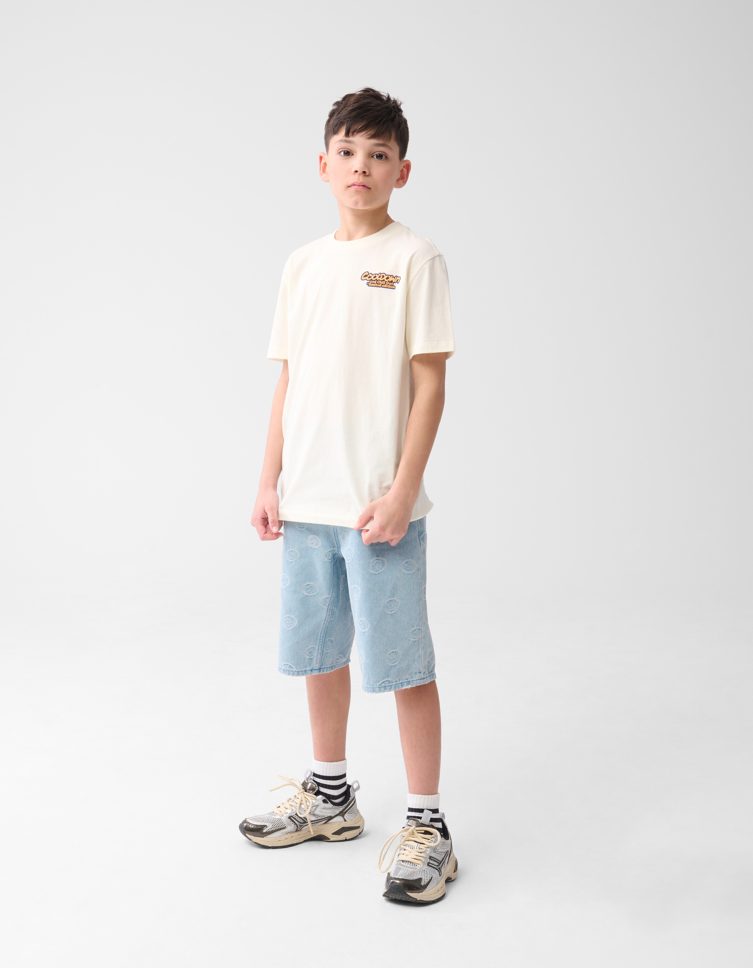 Cooldown Artwork T-shirt Off White SHOEBY BOYS