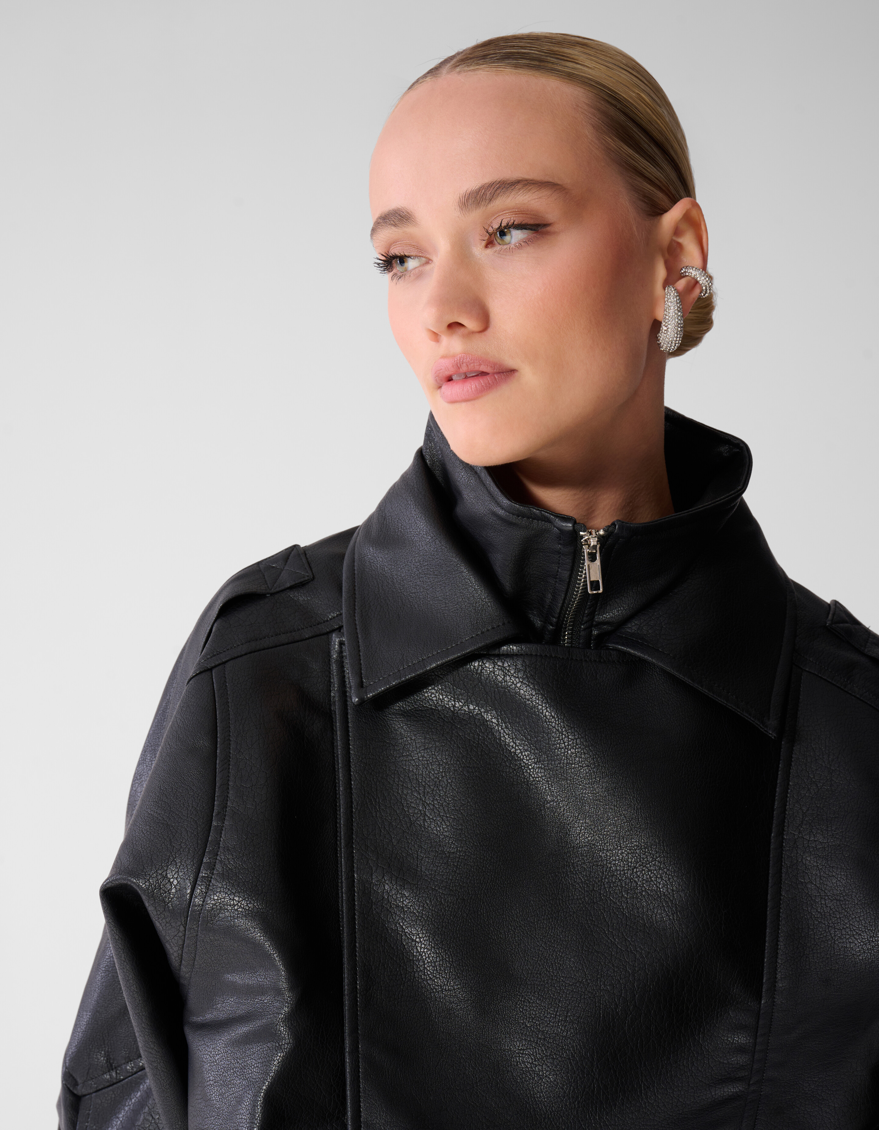 Faux Leather Funnel Neck Jacke Schwarz SHOEBY WOMEN