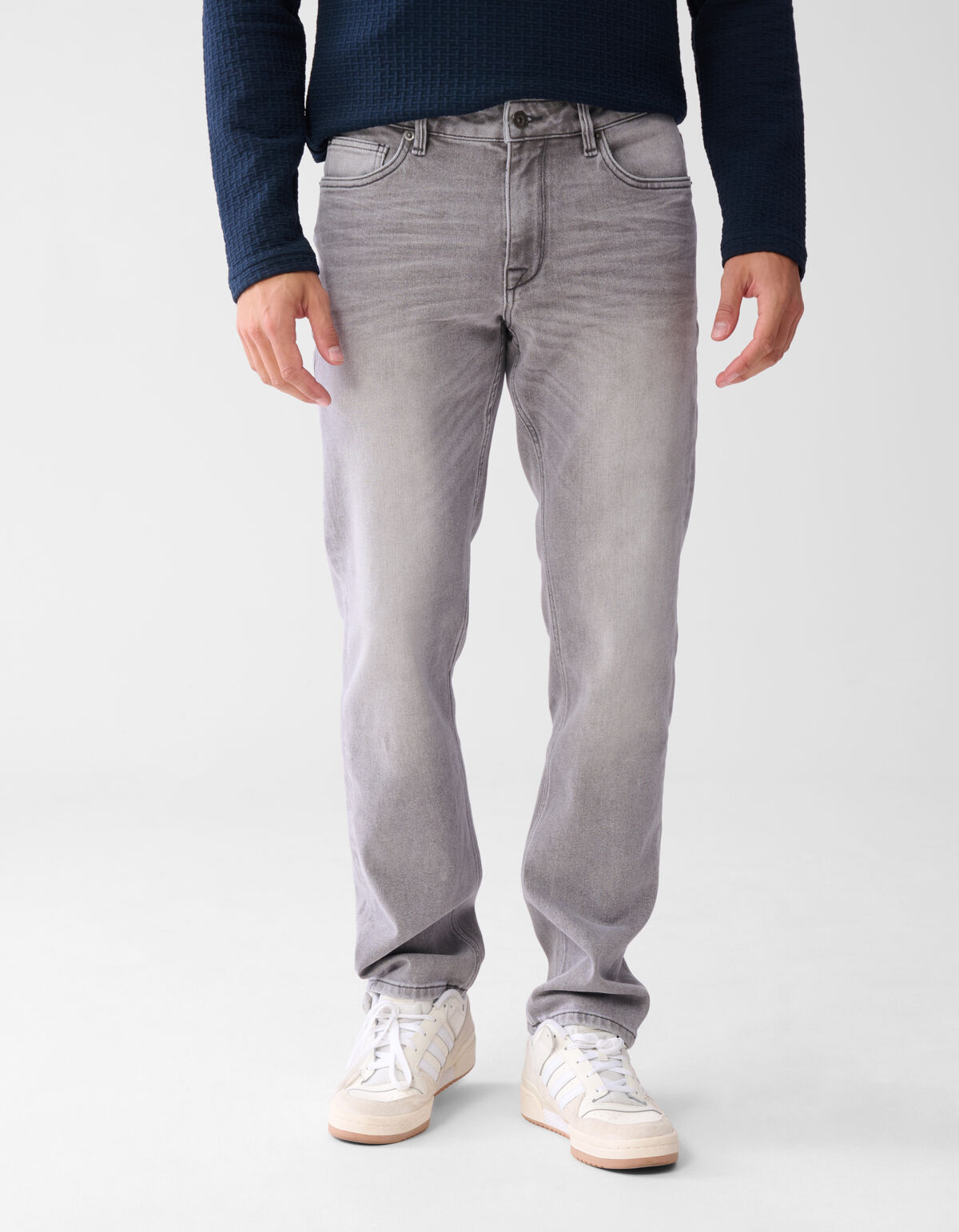Straight Fit Jeans Grau L34 SHOEBY MEN