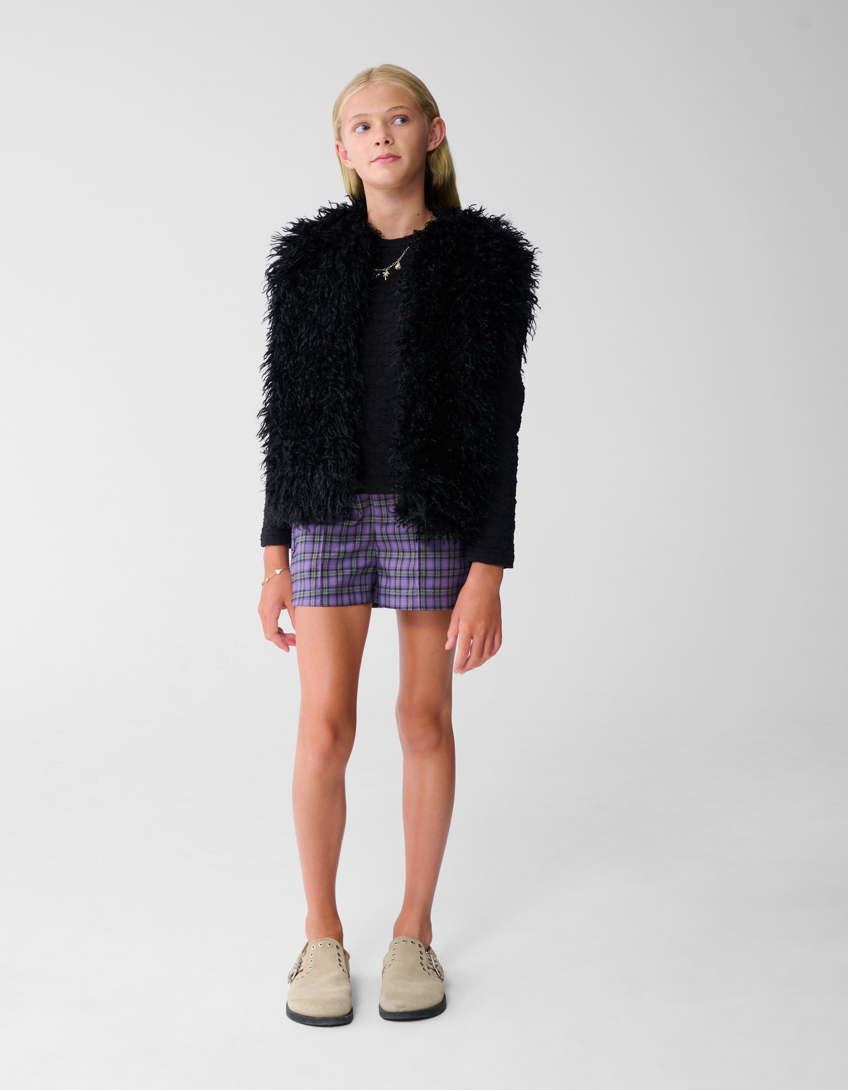 Fluffy Gilet Schwarz SHOEBY GIRLS