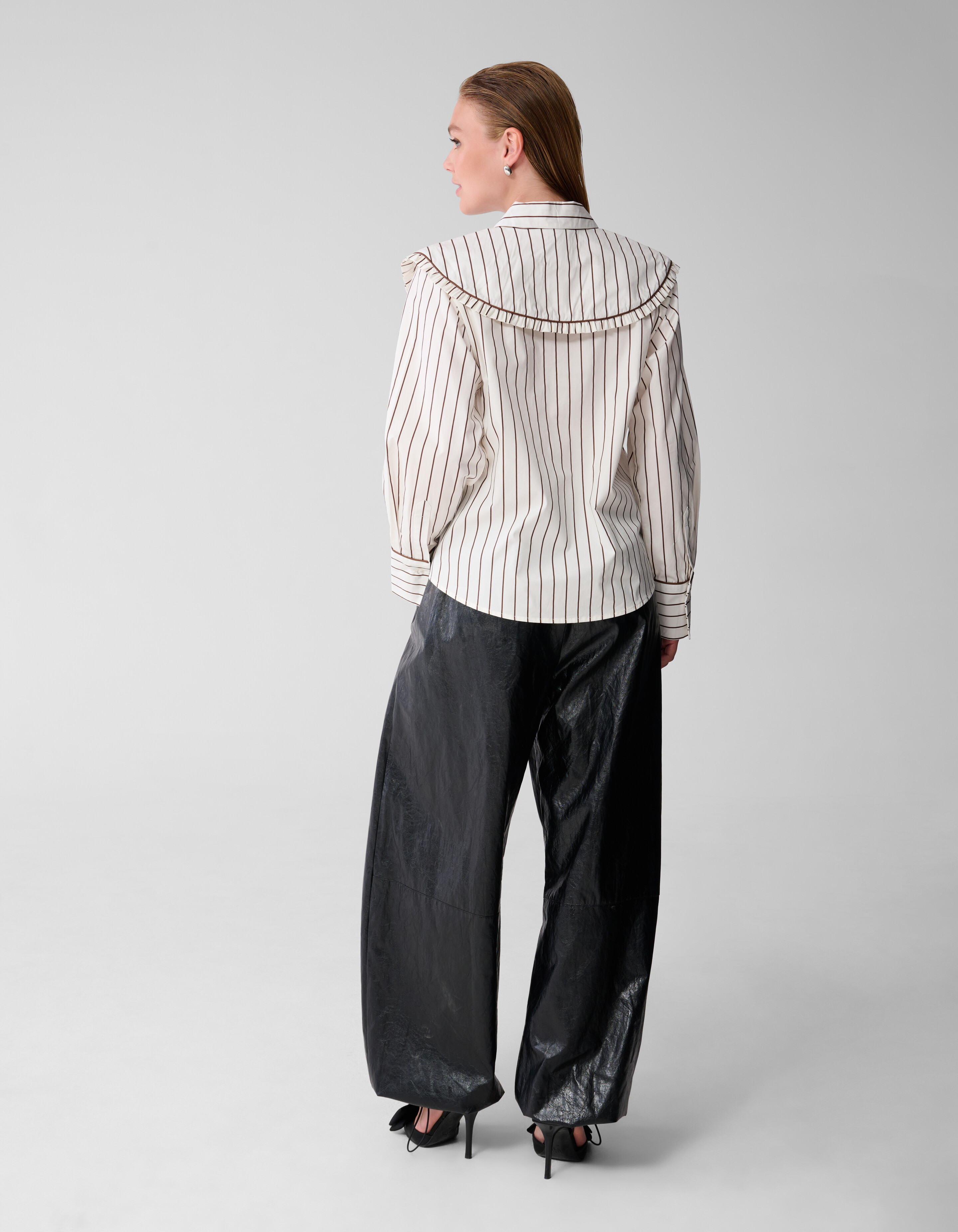 Bluse mit großem Kragen und Streifen in Braun SHOEBY WOMEN