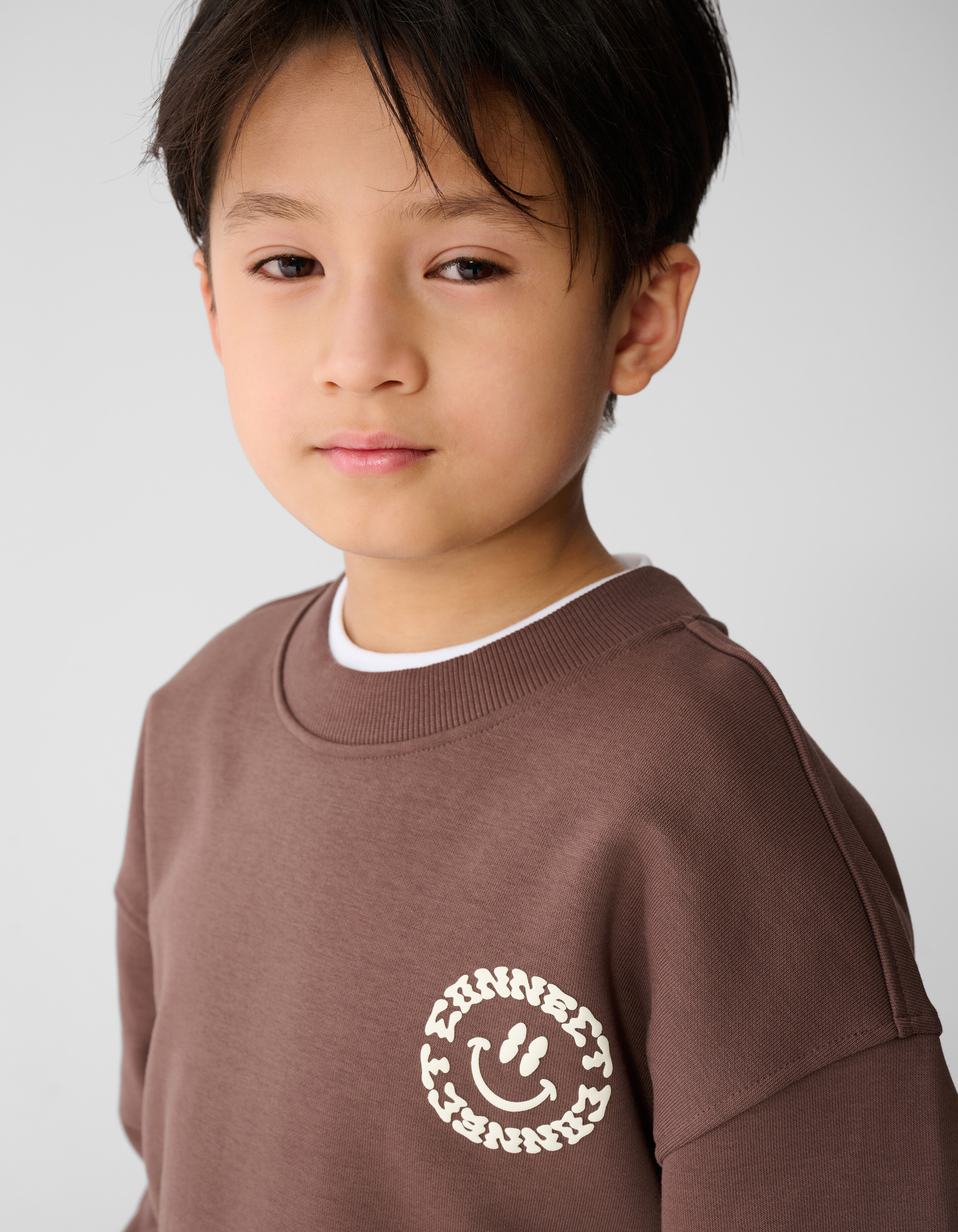 Verleihen Sie Ihrem Look mit dieser Tasche einen H SHOEBY BOYS