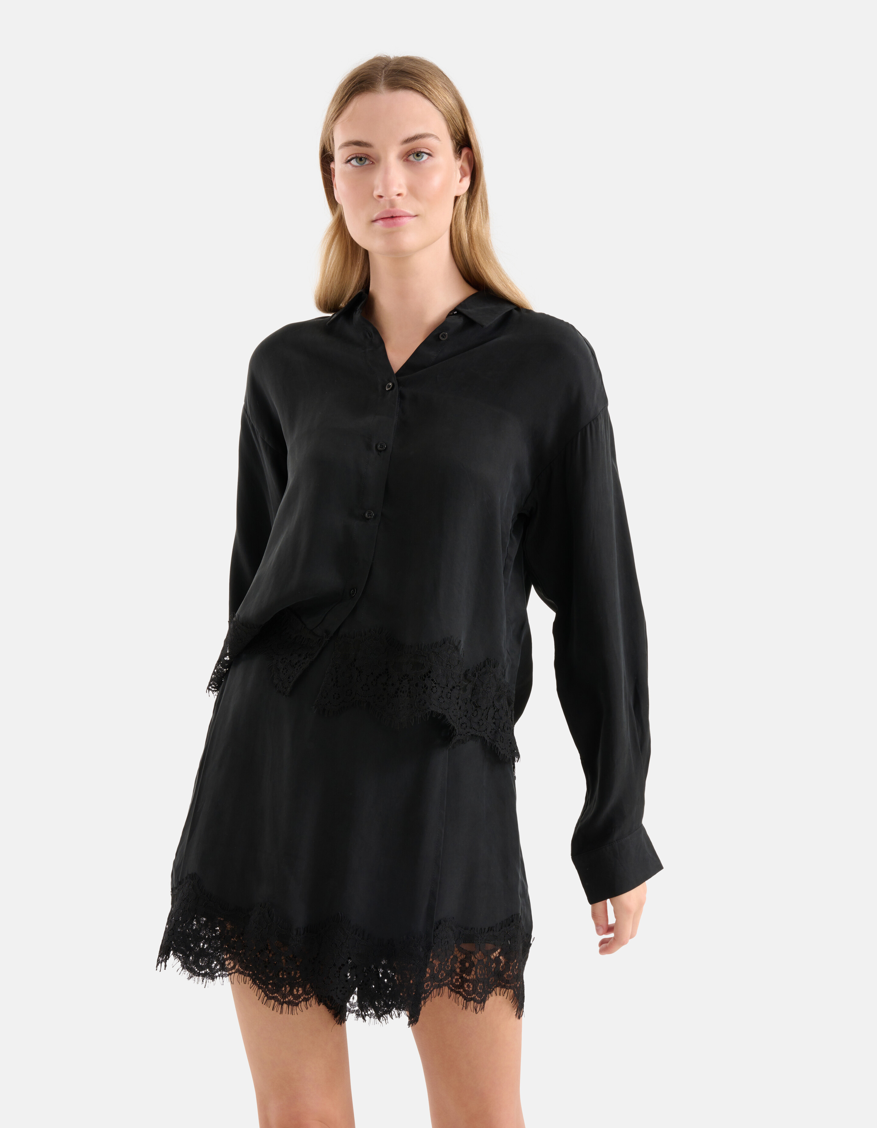 Cupro Cropped Bluse Schwarz SHOEBY WOMEN