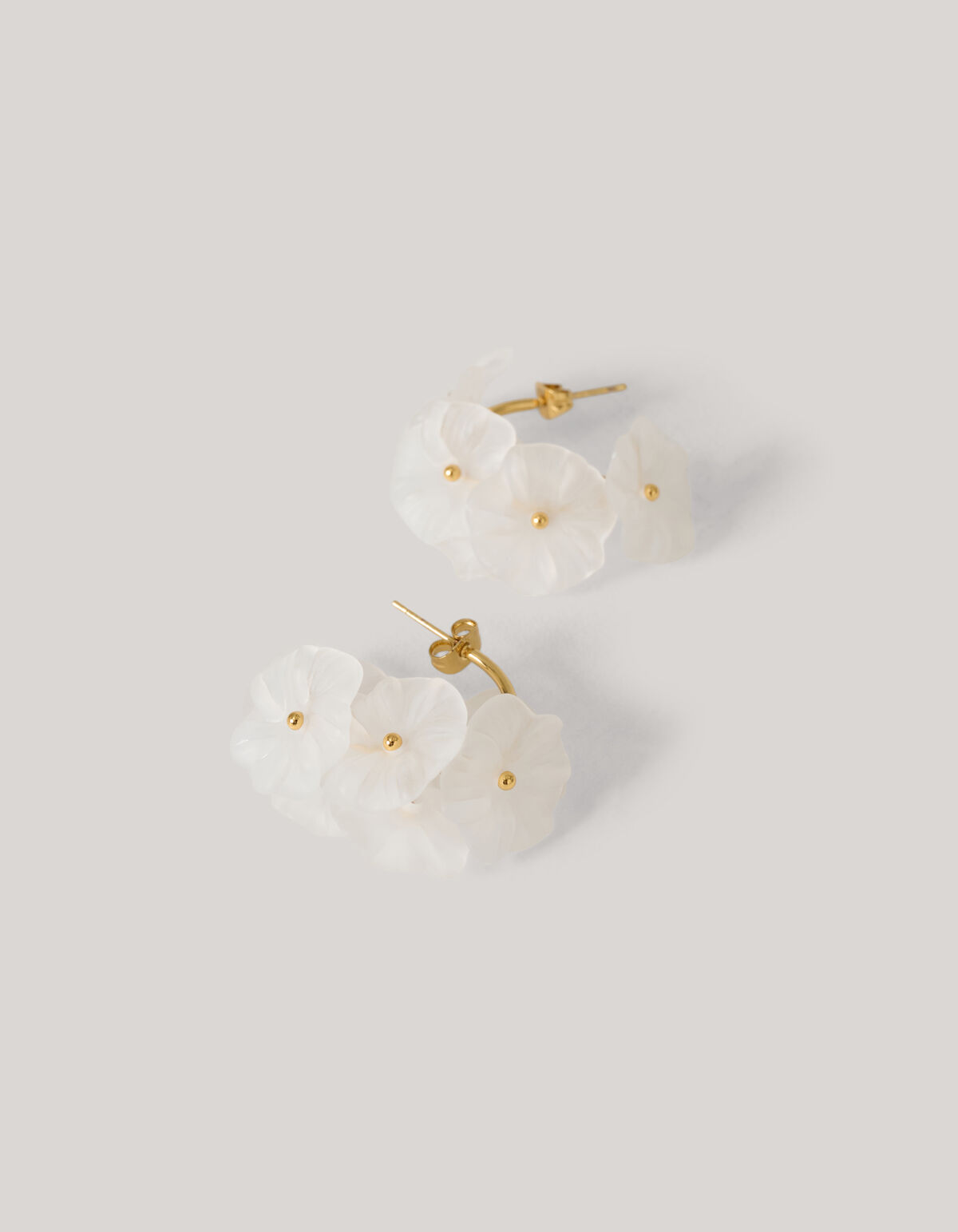 Flower Hoops Wit SHOEBY ACCESSOIRES