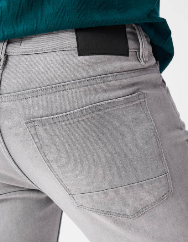 Slim Fit Jeans Hellgrau L32 SHOEBY MEN
