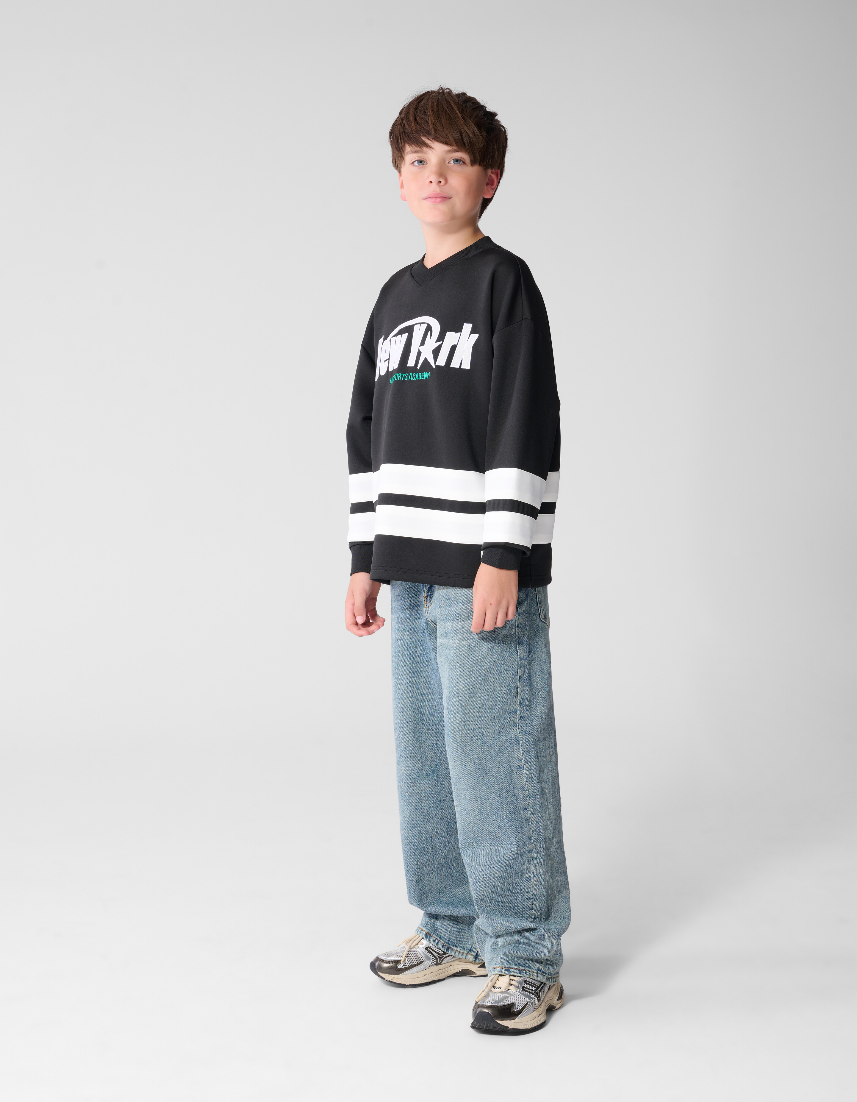 Oversized Fit Artwork Sweater Schwarz SHOEBY BOYS