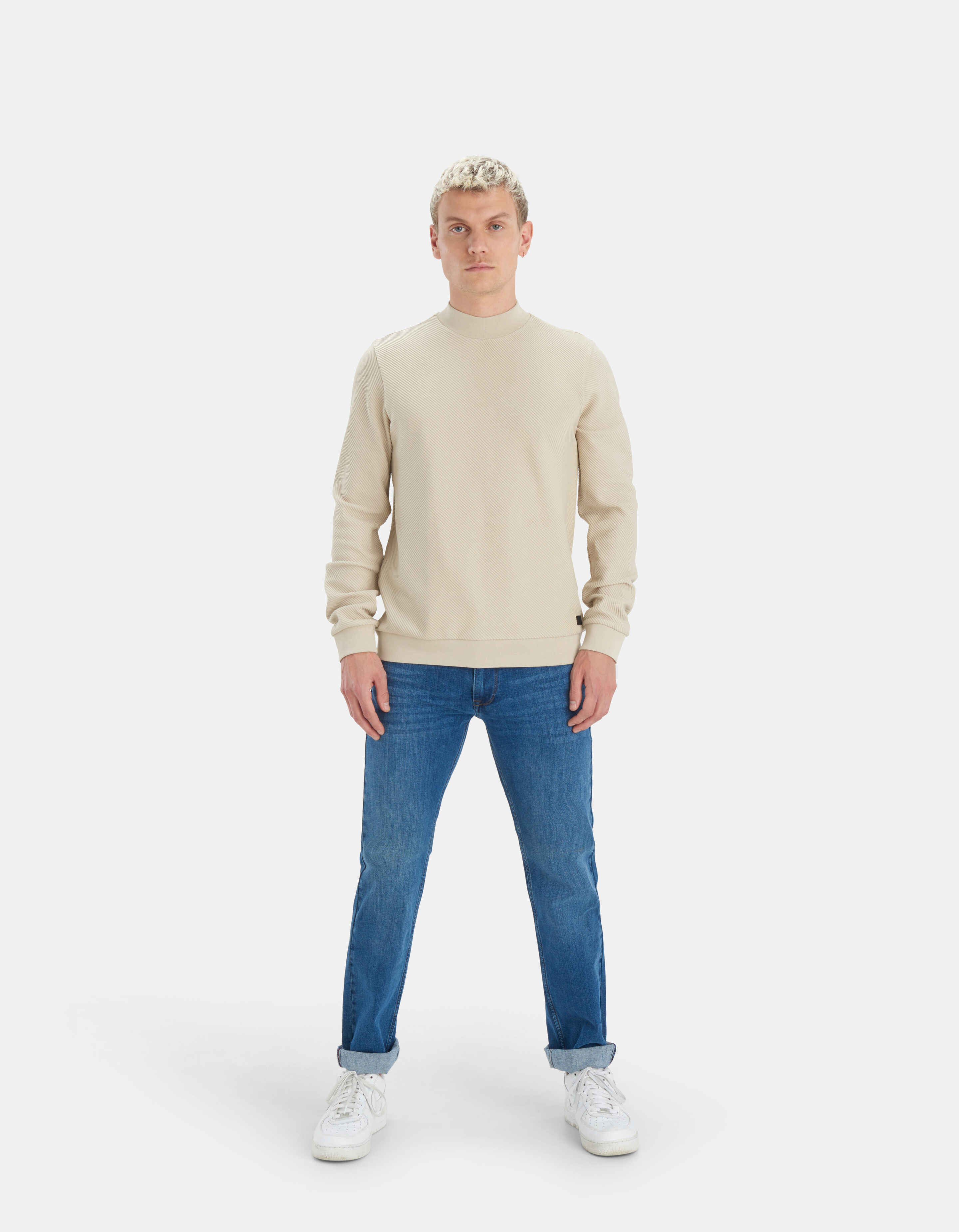 Diagonaler Pullover REFILL