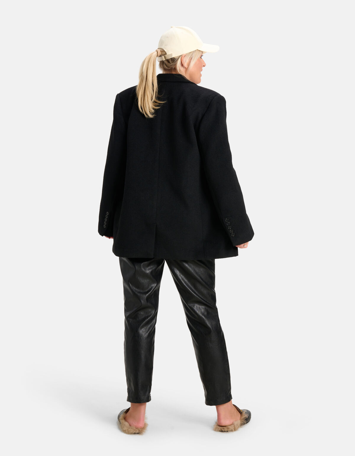 Oversized Blazerjacke Schwarz By Lonneke SHOEBY WOMEN