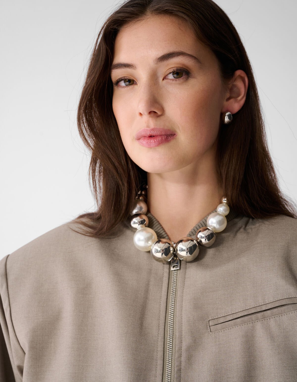 &Uuml;bergro&szlig;e Perlen-Bomberjacke Taupe SHOEBY WOMEN