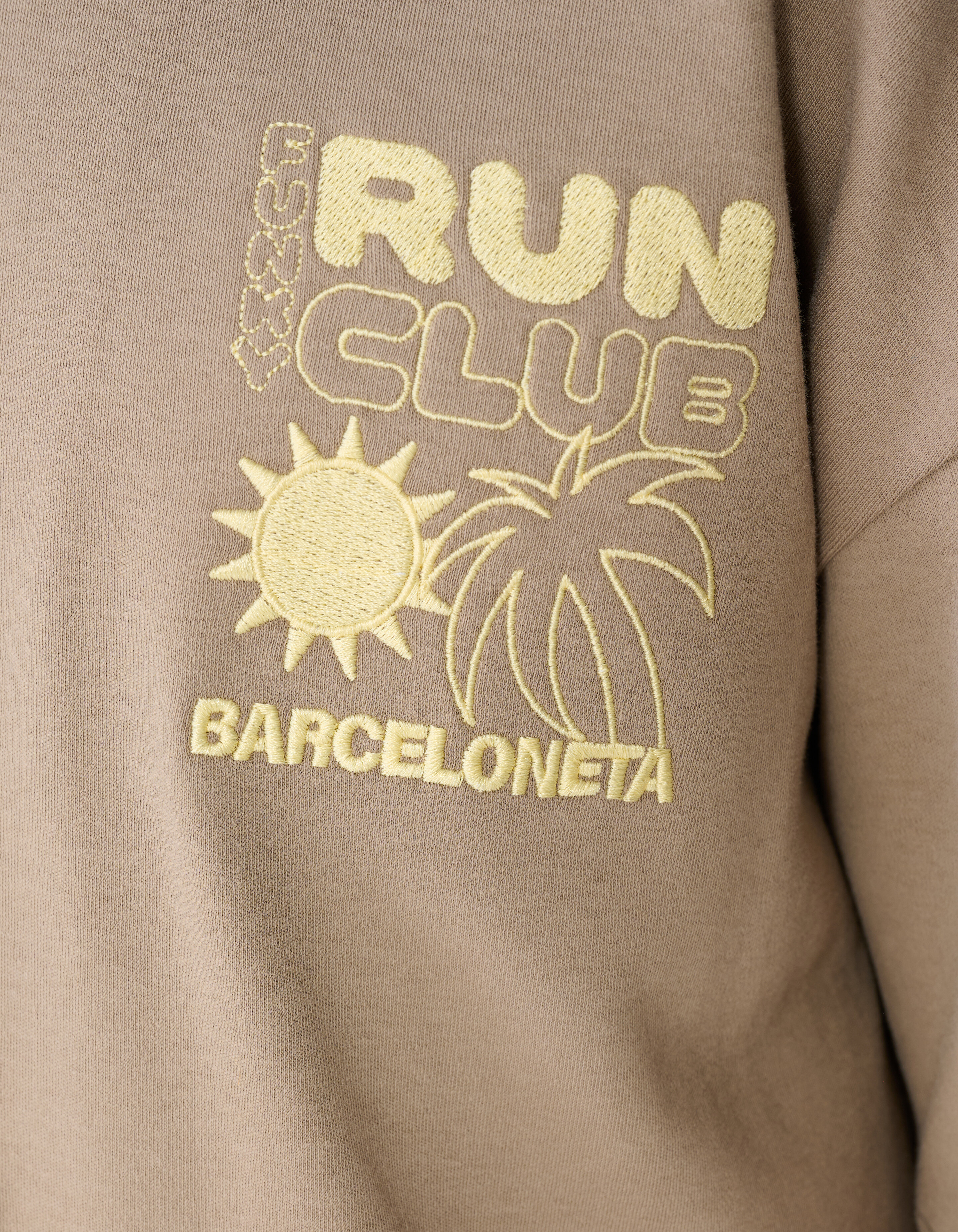Run Club Artwork T-Shirt Taupe SHOEBY BOYS