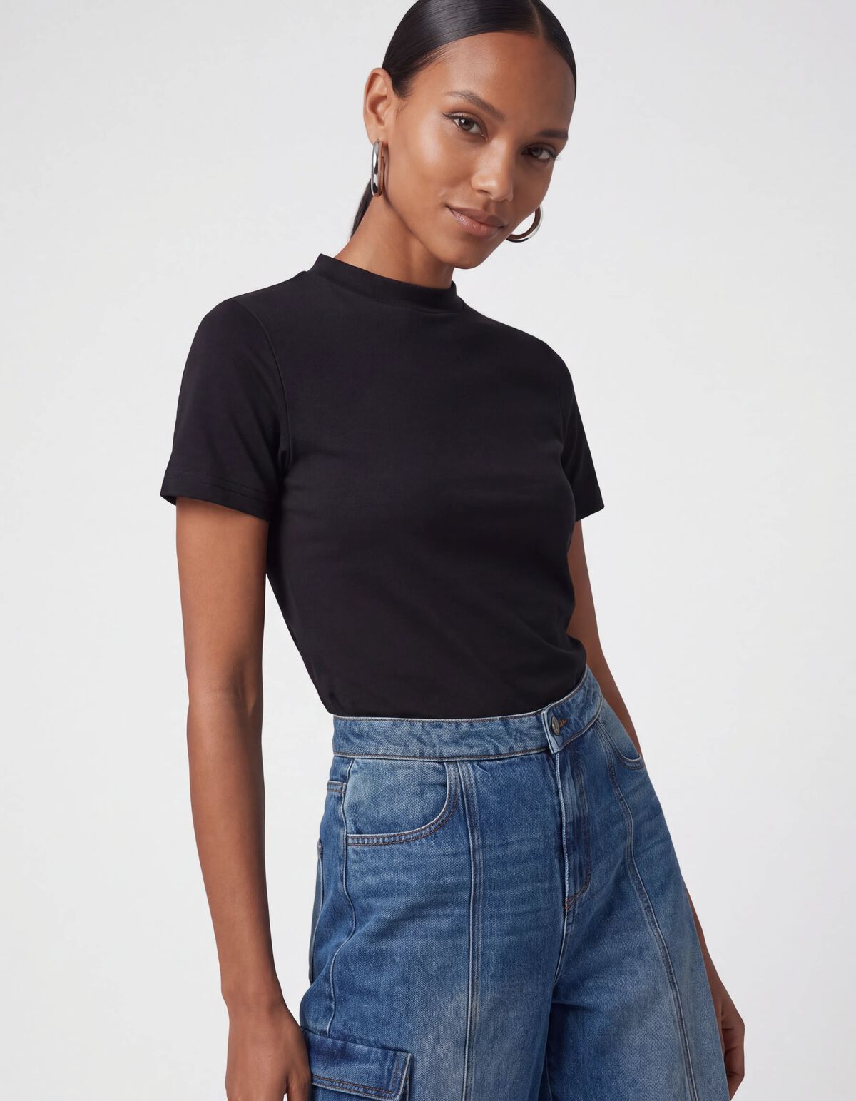 Fitted T-Shirt Schwarz SHOEBY WOMEN