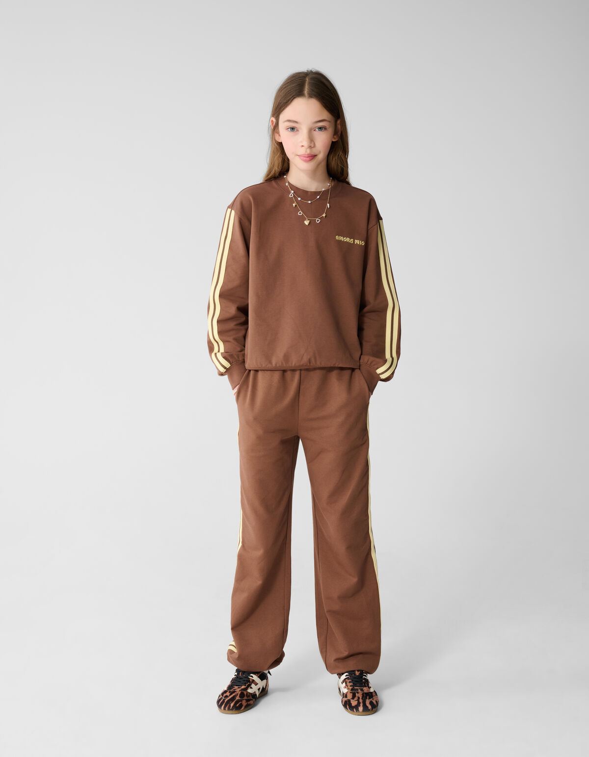 Sporty Amore Pullover Dunkelbraun SHOEBY GIRLS