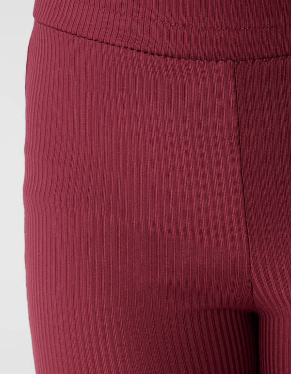Einfarbige, gerippte Hose mit ausgestelltem Schnit SHOEBY GIRLS