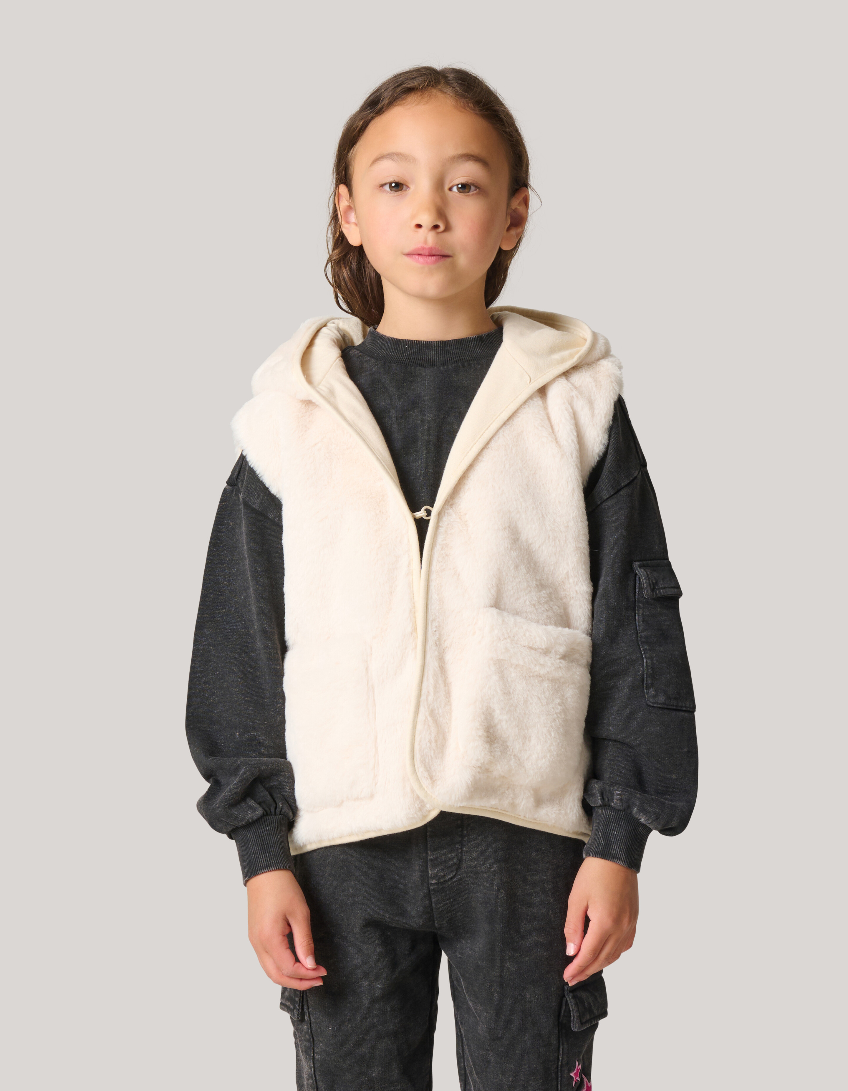 Strickjacke in Pelzoptik SHOEBY GIRLS