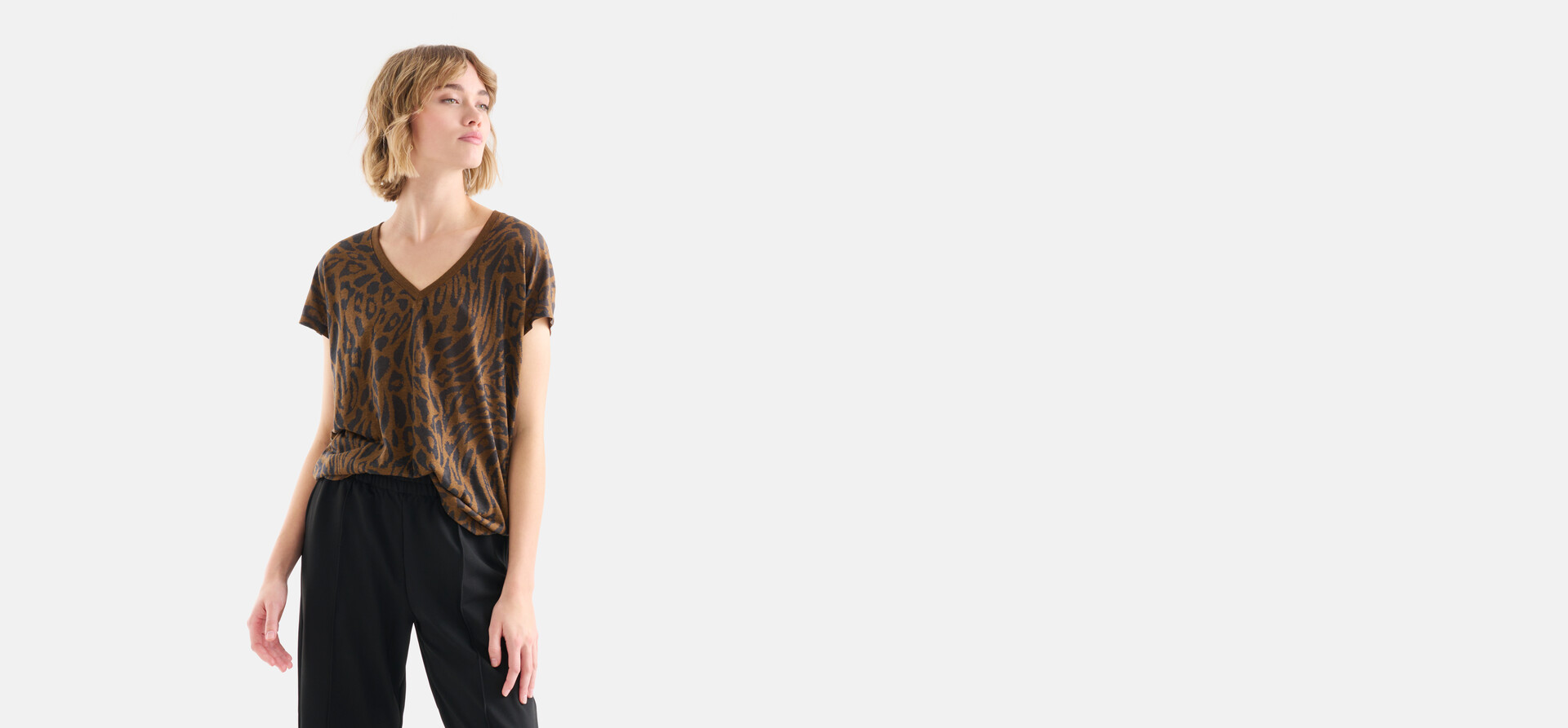 Leopardenmuster-T-Shirt mit V-Ausschnitt Braun SHOEBY WOMEN