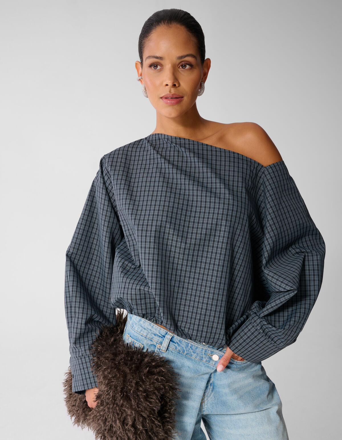 Karierte Off Shoulder Bluse Dunkelgrau SHOEBY WOMEN