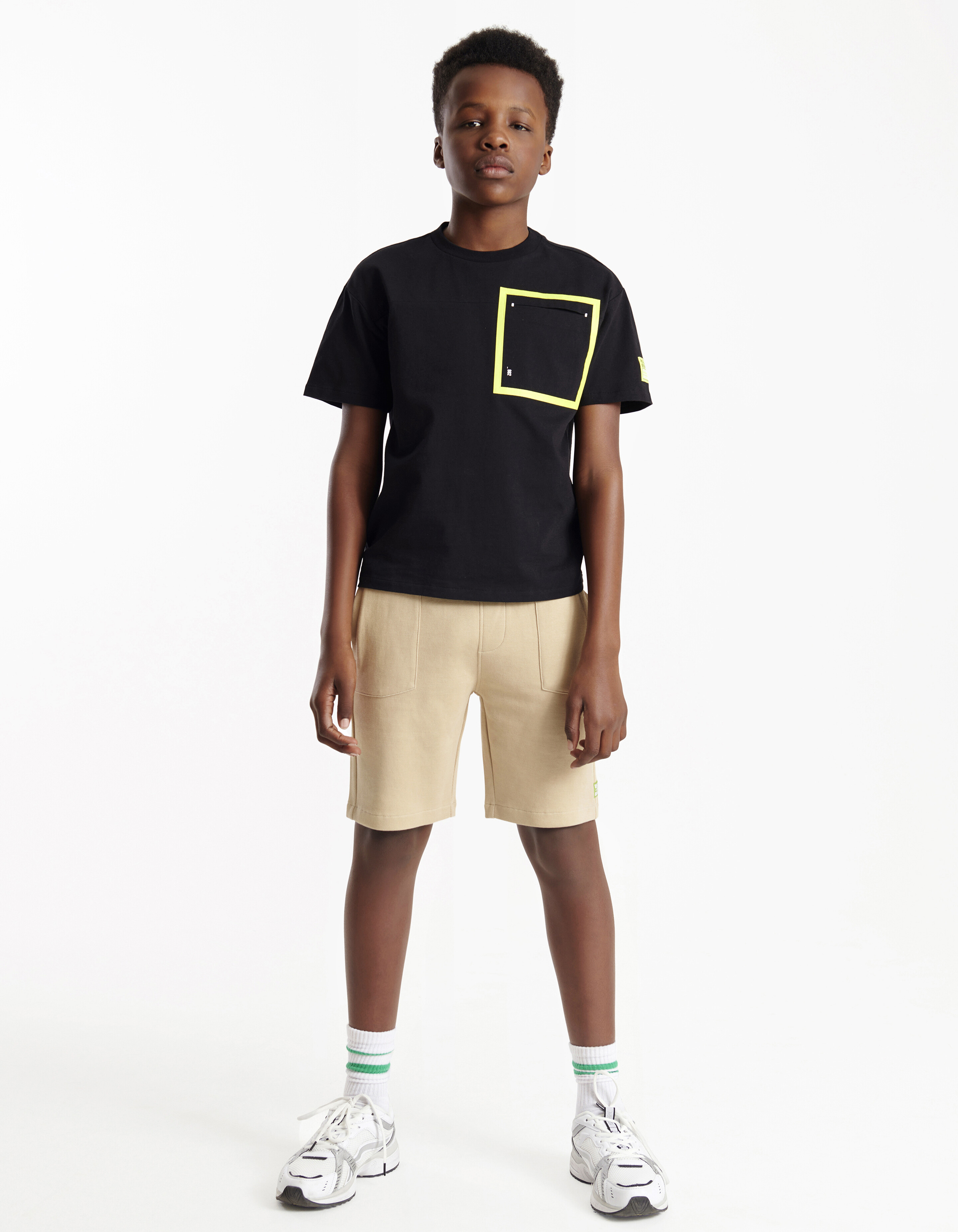 Relaxed Fit T-shirt Schwarz SHOEBY BOYS