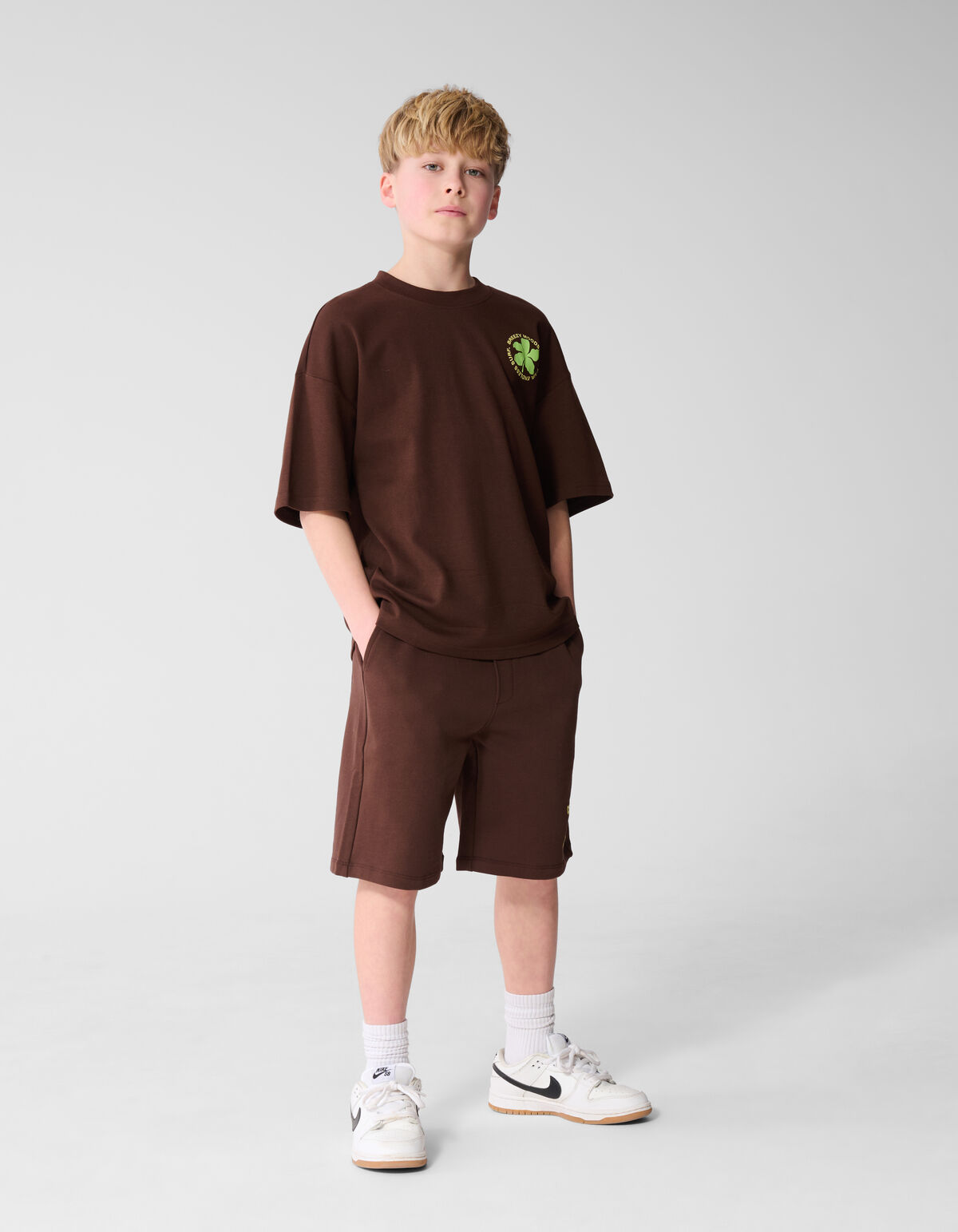 Cooles Kunstwerk T-Shirt Dunkelbraun SHOEBY BOYS