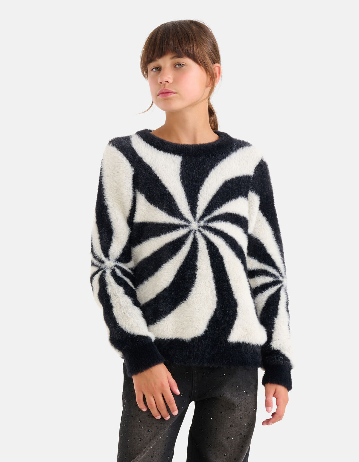 Bedruckter weicher Pullover Schwarz/Weiß SHOEBY GIRLS