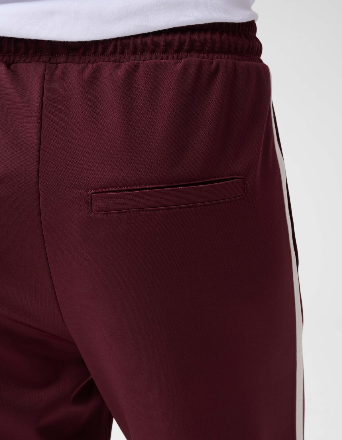 Sportliche Hose mit weitem Bein Bordeaux SHOEBY WOMEN