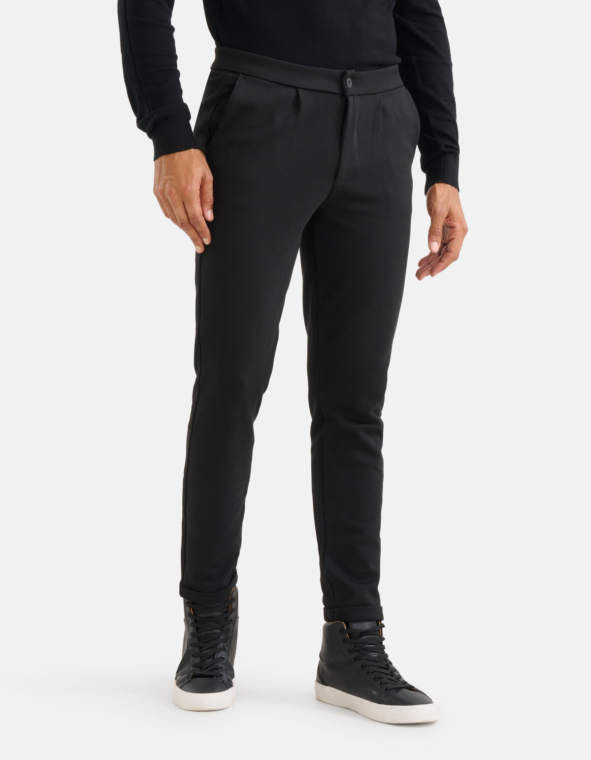 Slim Fit Hose Schwarz SHOEBY MEN