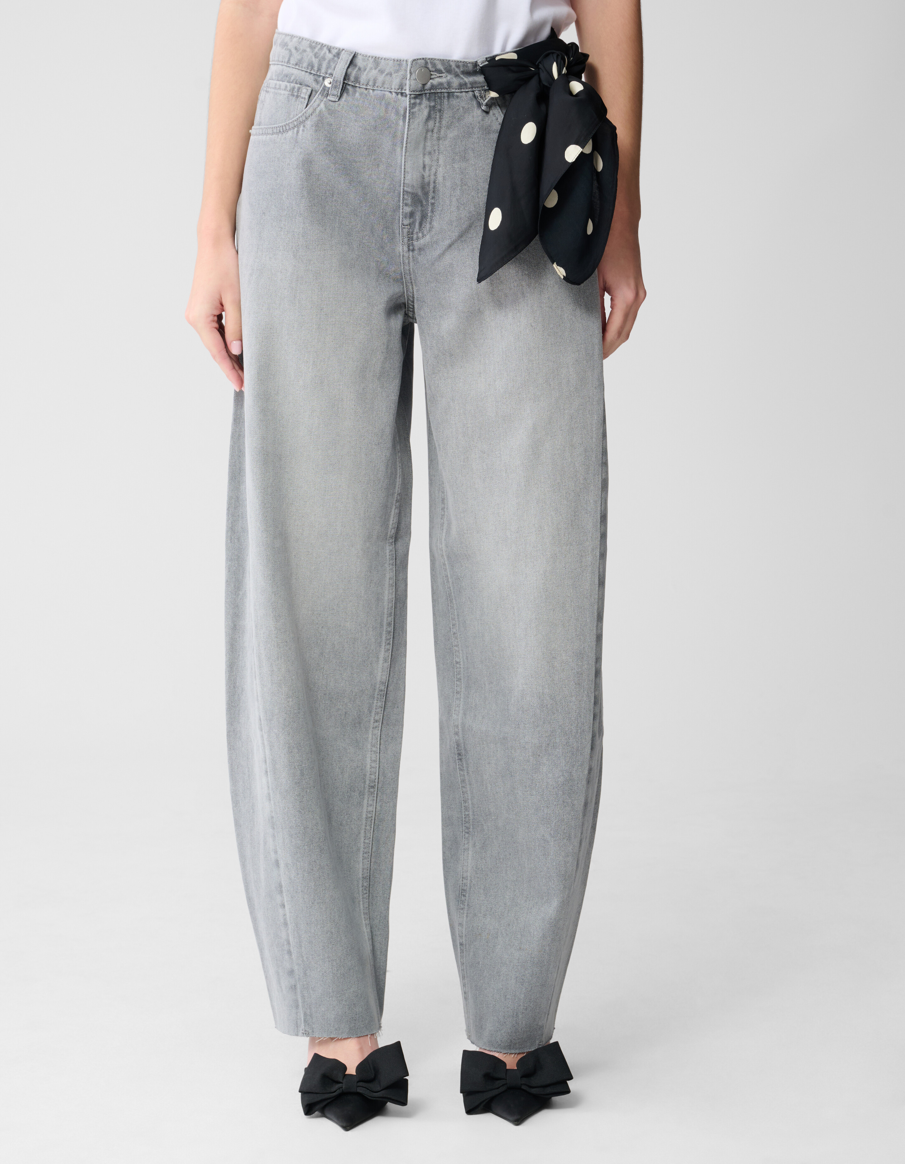 Curved Barrel Fit Jeans Hellgrau SHOEBY WOMEN