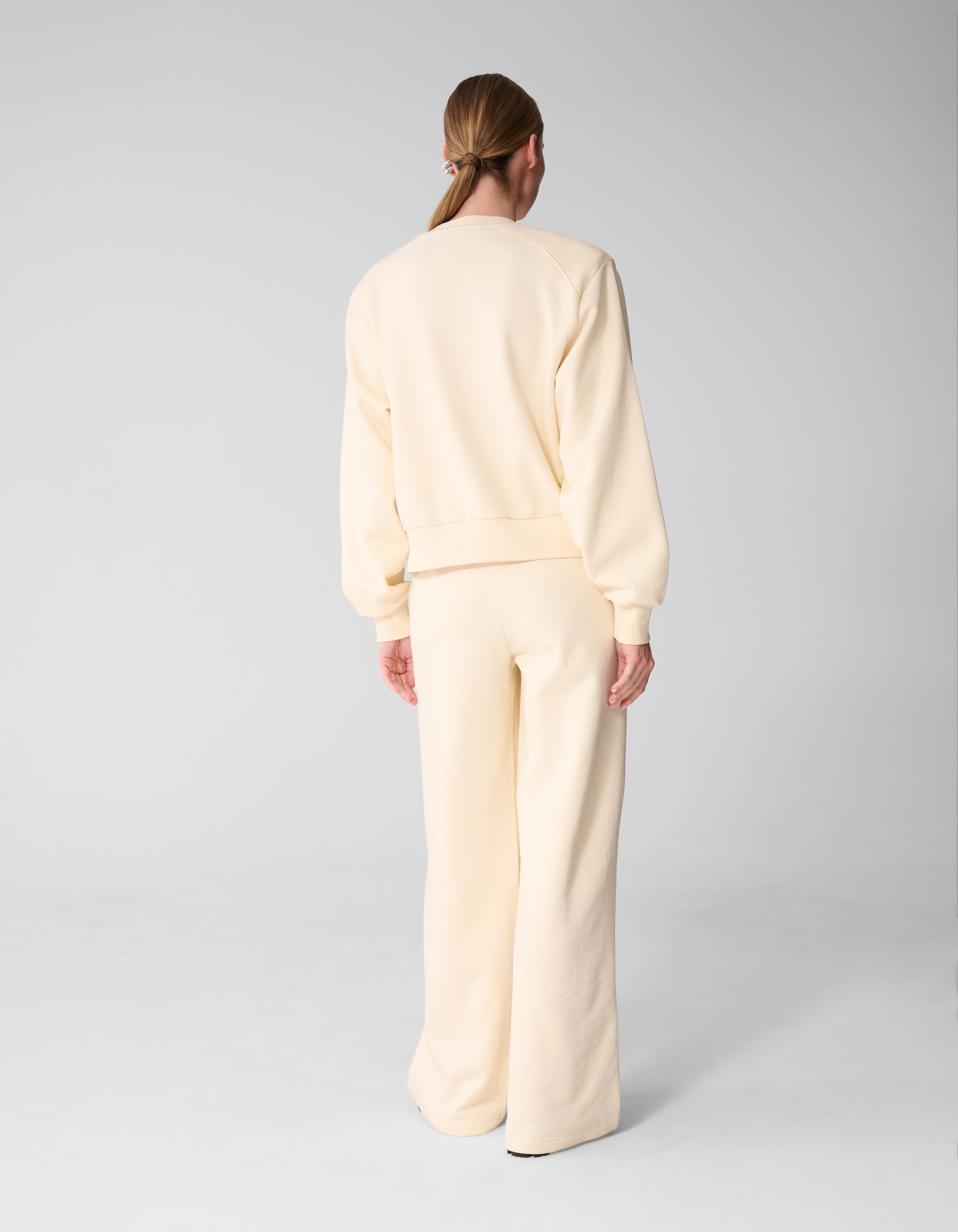 Weit geschnittene Jogginghose in gebrochenem Wei&szlig; SHOEBY WOMEN