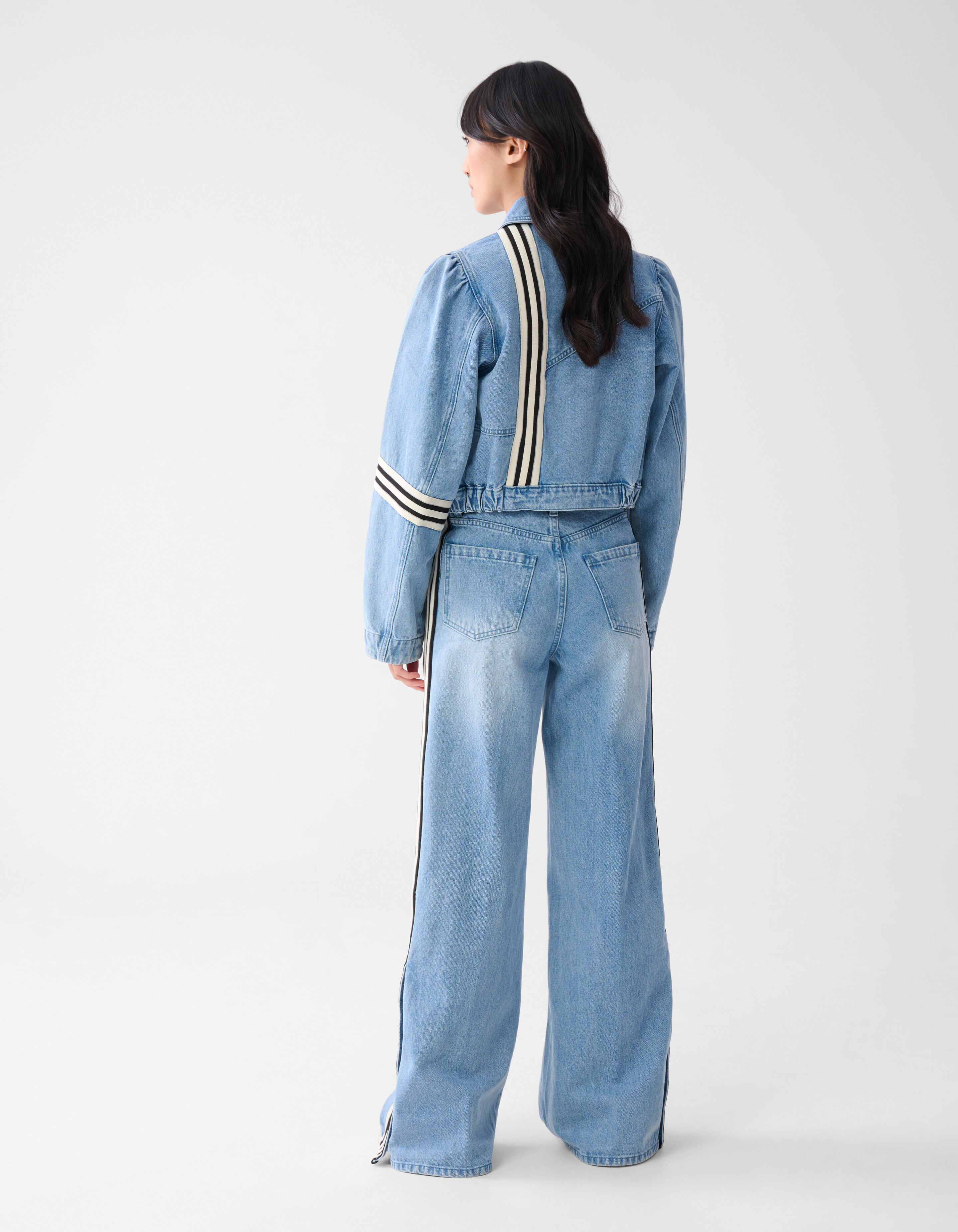 Sportliche Tape Wide Leg Fit Jeans Blau SHOEBY WOMEN