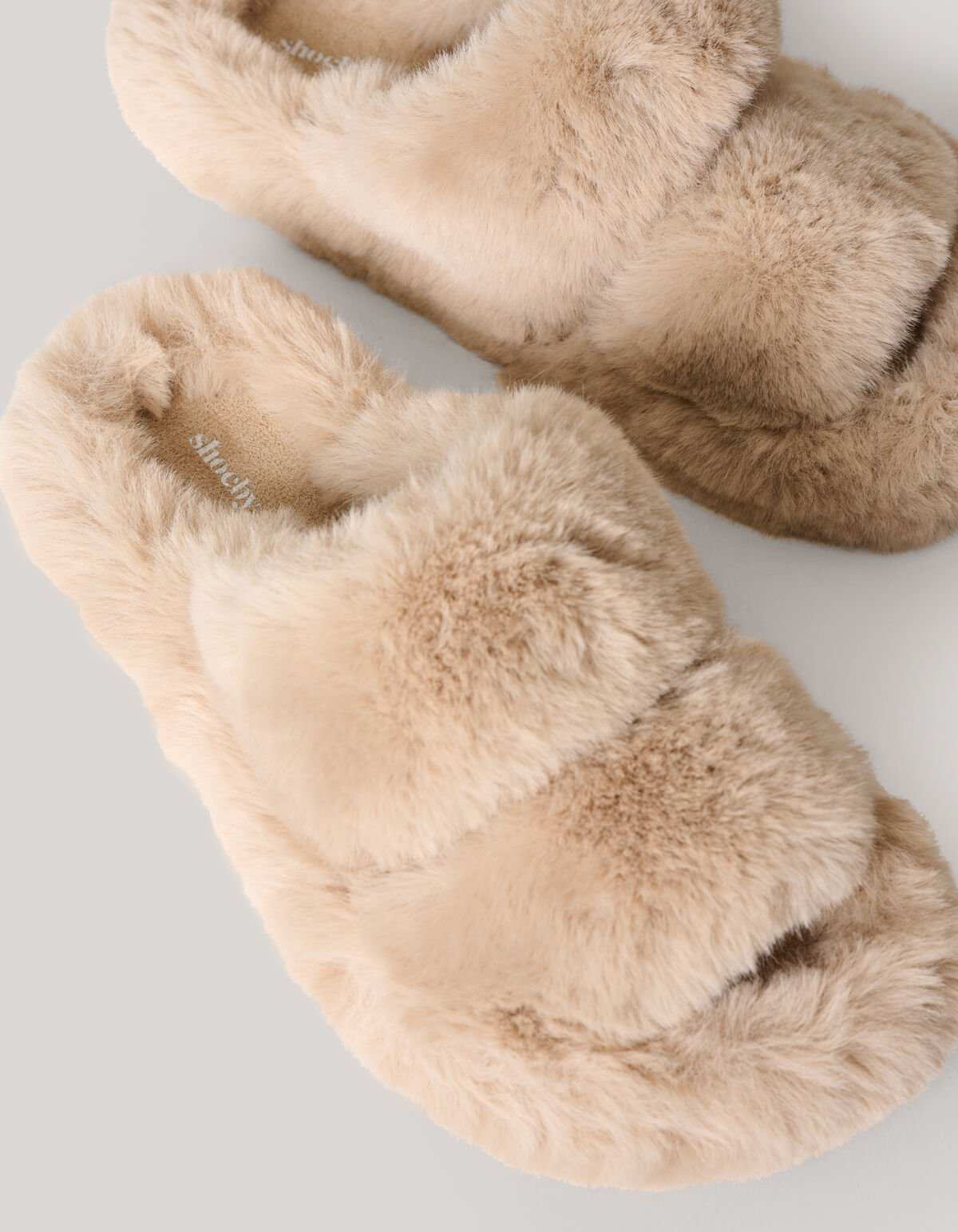 Flauschige Sandalen Hellbraun SHOEBY SHOES