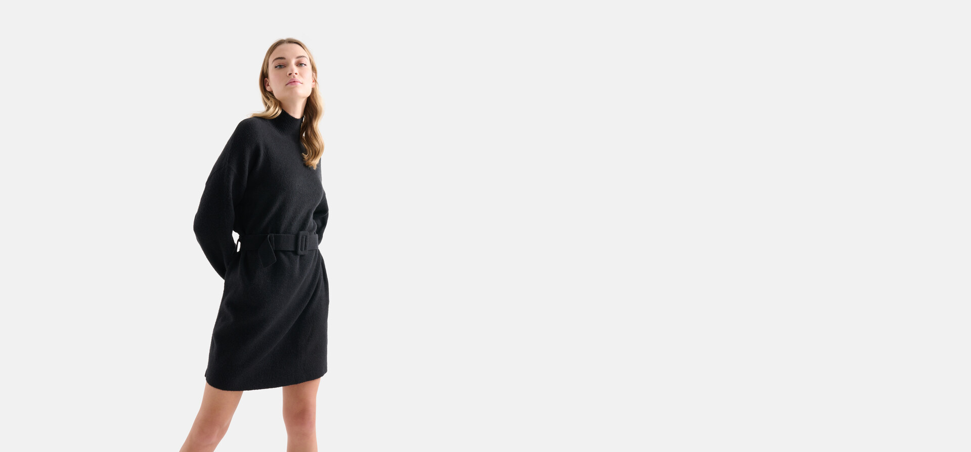 Pulloverkleid mit Gürtel Schwarz SHOEBY WOMEN