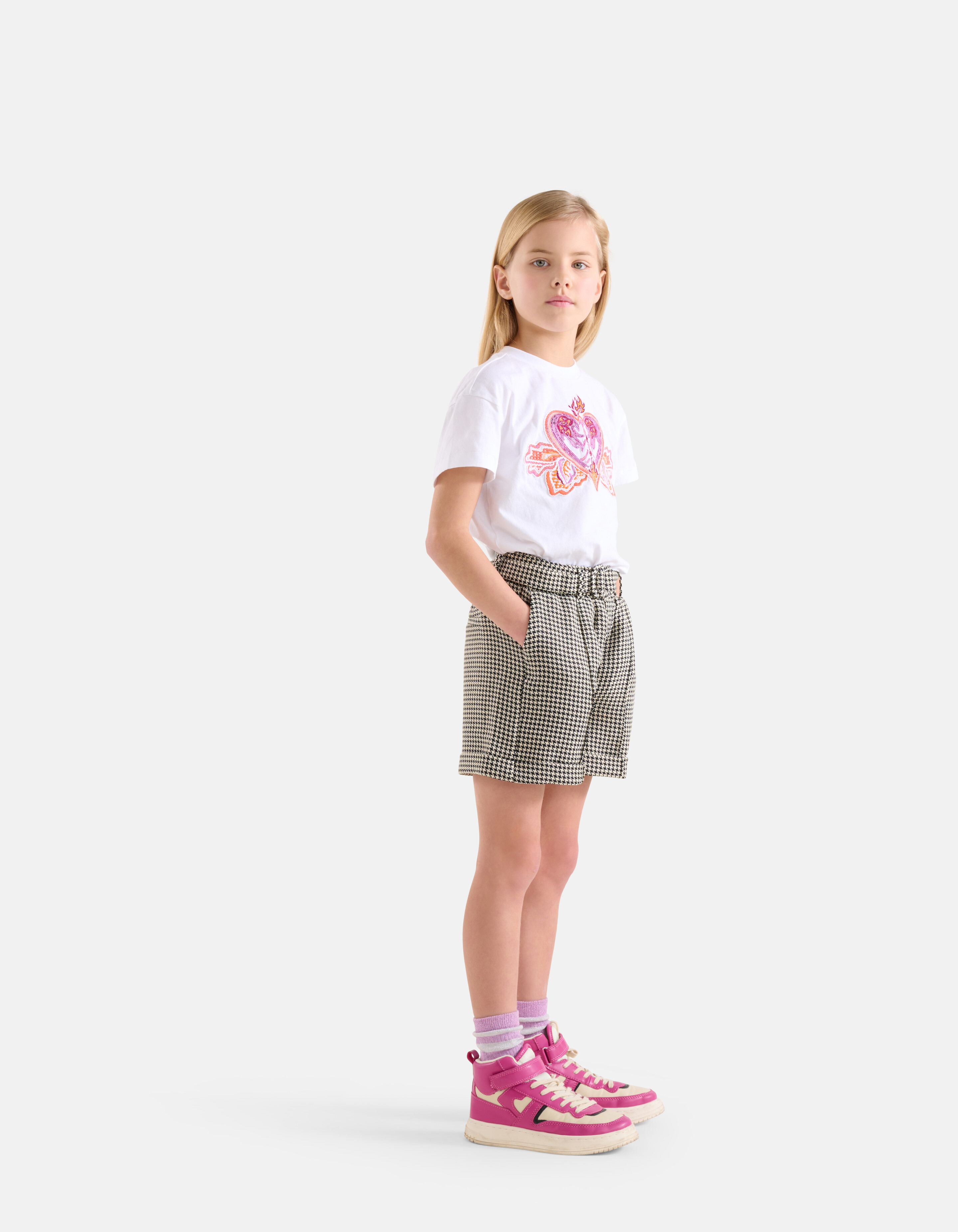T-shirt mit Herzstickerei Off White SHOEBY GIRLS