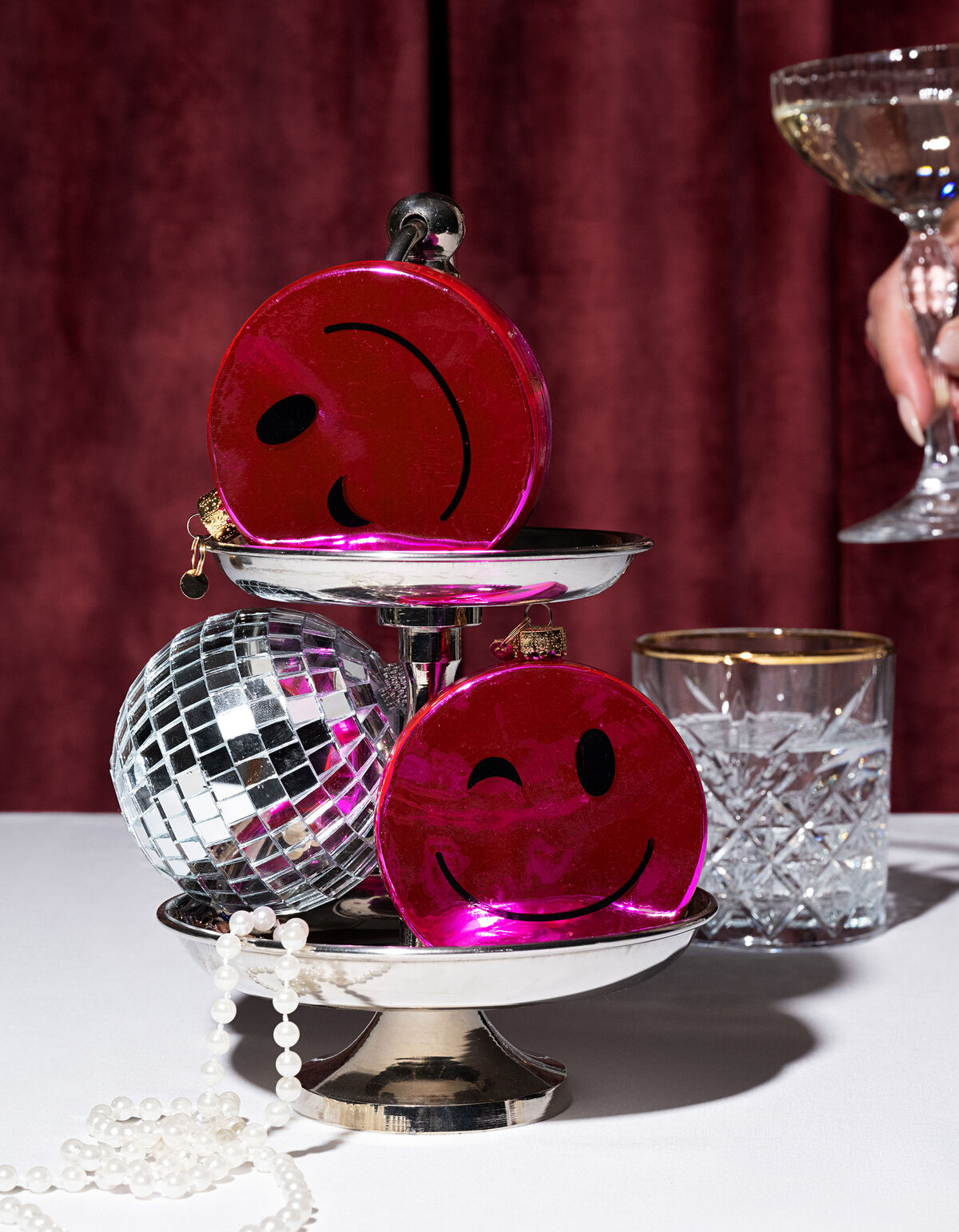 Smiley Weihnachtskugel Rosa By Fred SHOEBY ACCESSOIRES
