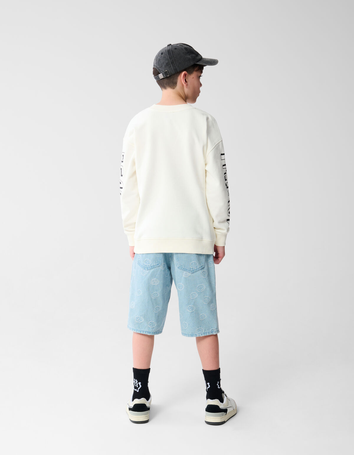 Wave Artwork Pullover Off White SHOEBY BOYS