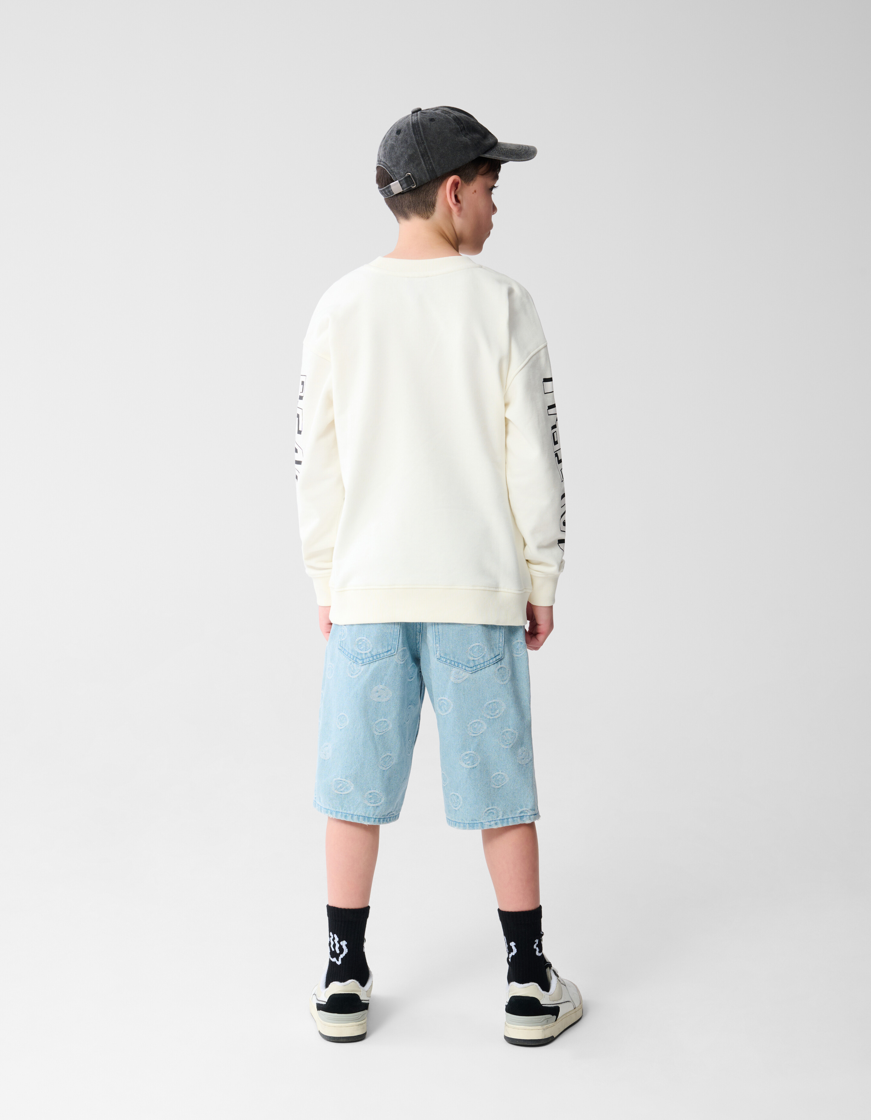 Wave Artwork Pullover Off White SHOEBY BOYS