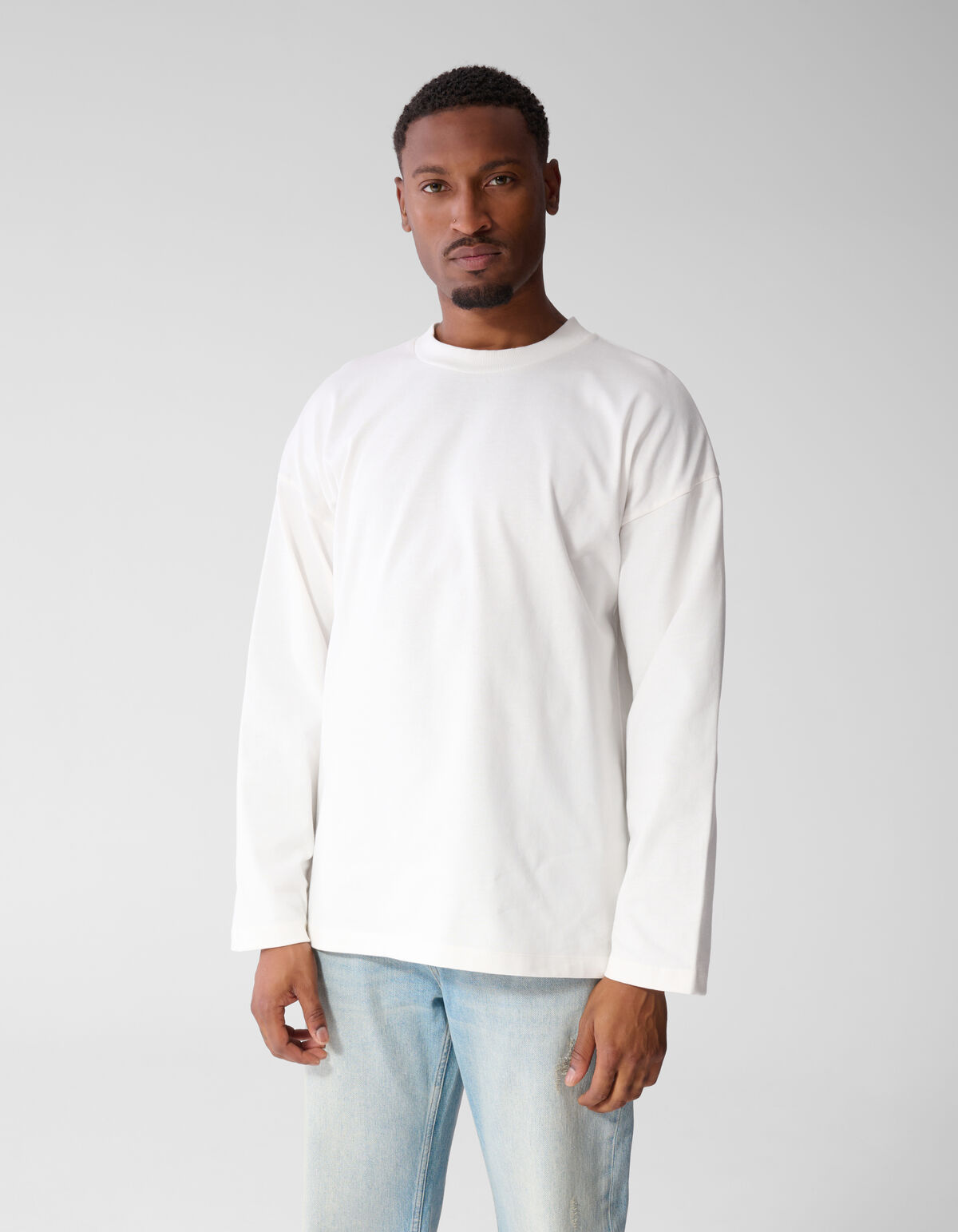 Basic-T-Shirt mit langem Arm im Relaxed-Fit wei&szlig; SHOEBY MEN