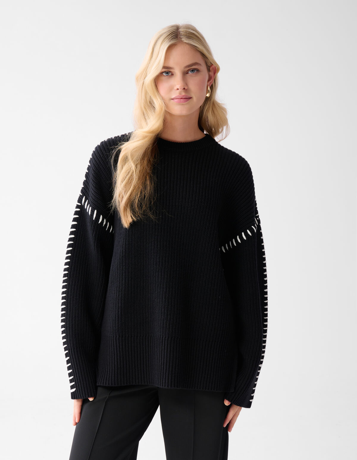 Stitch Pullover Schwarz SHOEBY WOMEN