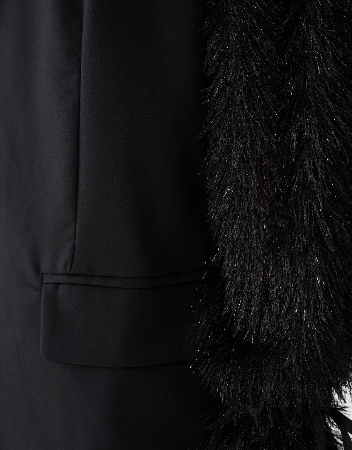 Blazer mit haarigen &Auml;rmeln Schwarz SHOEBY WOMEN