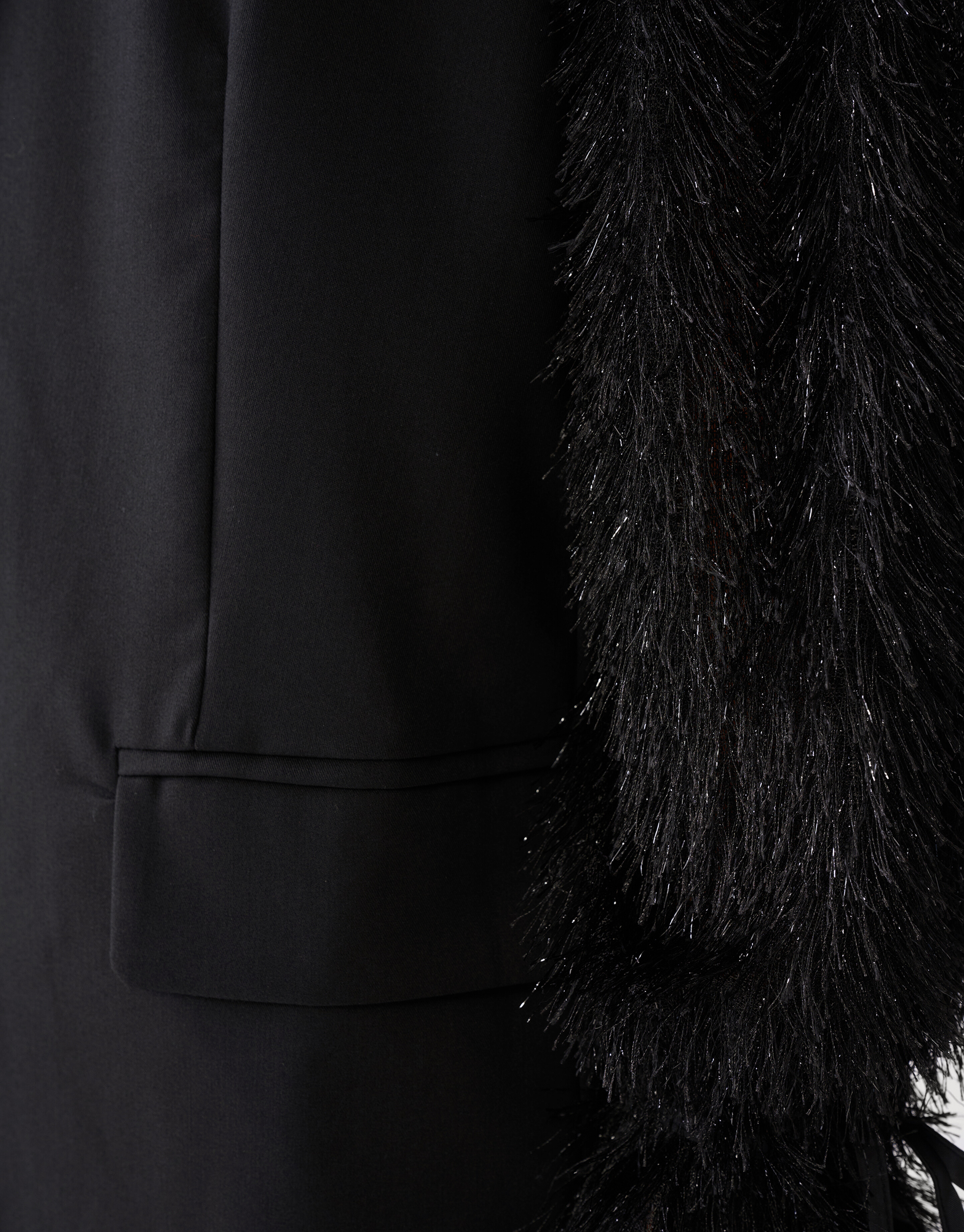 Blazer mit haarigen Ärmeln Schwarz SHOEBY WOMEN