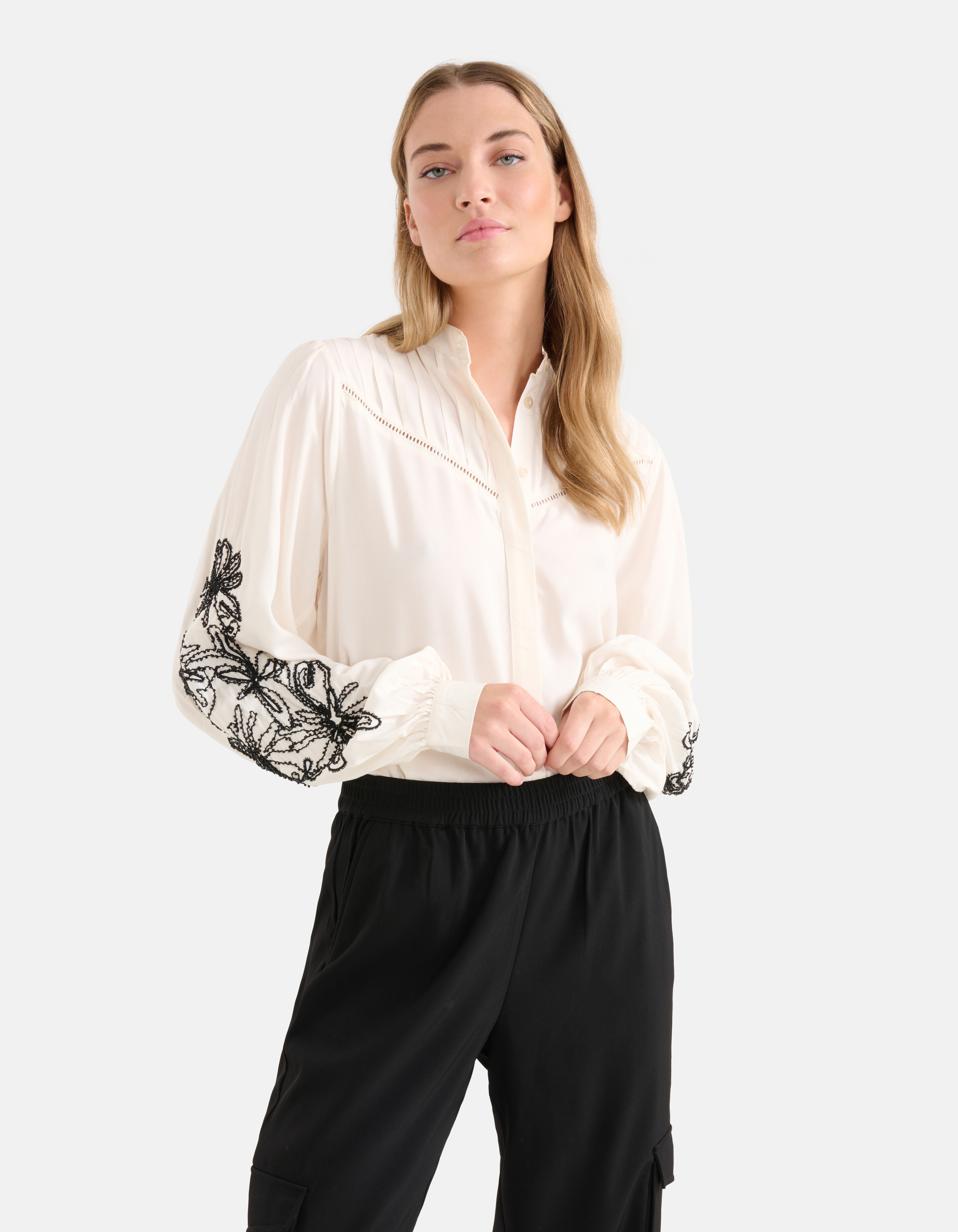 Bluse mit Perlenstickerei Off White SHOEBY WOMEN