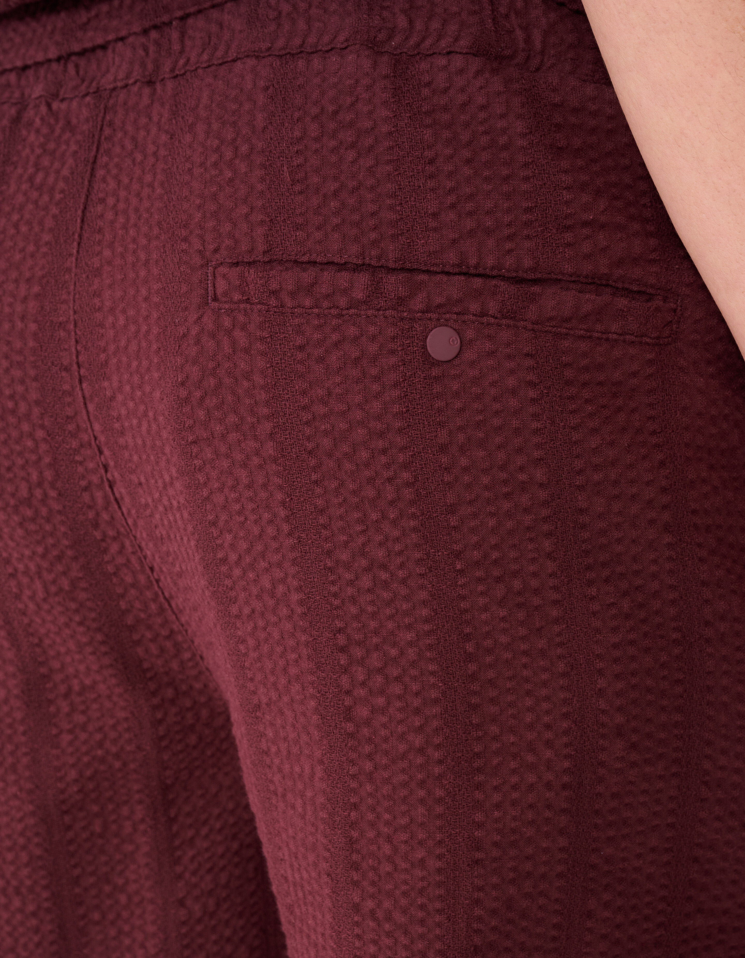 Seersucker-Streifen-Short Dunkelrot SHOEBY MEN